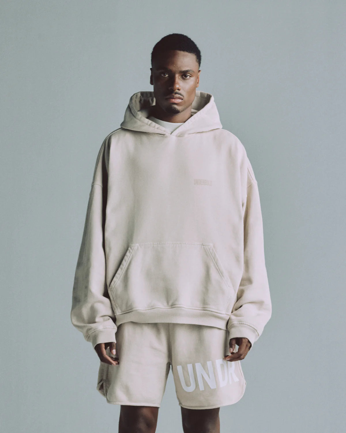 BASICS UNDGLD HOODIE CREAM