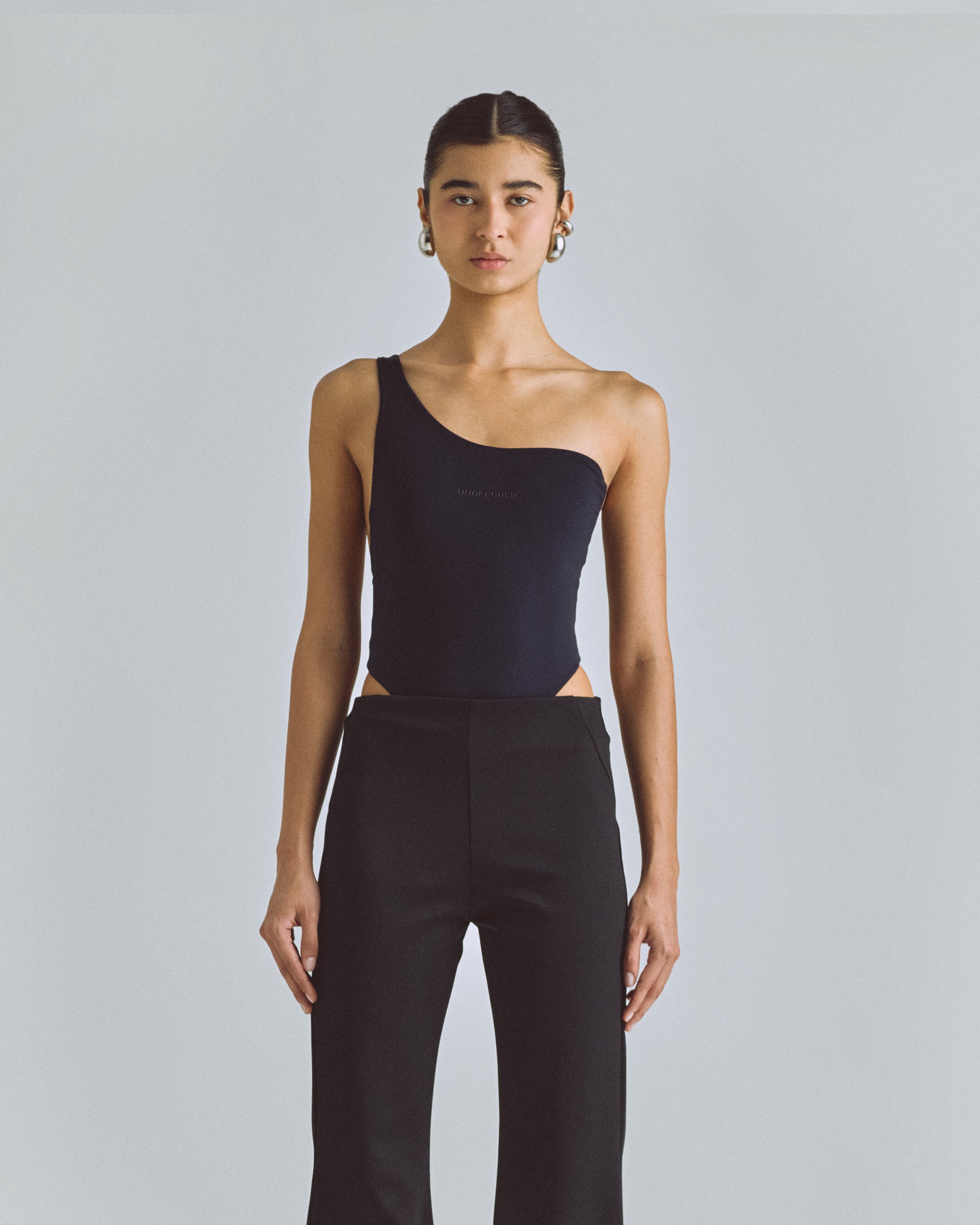 BASICS ONE SHOULDER BODY BLACK