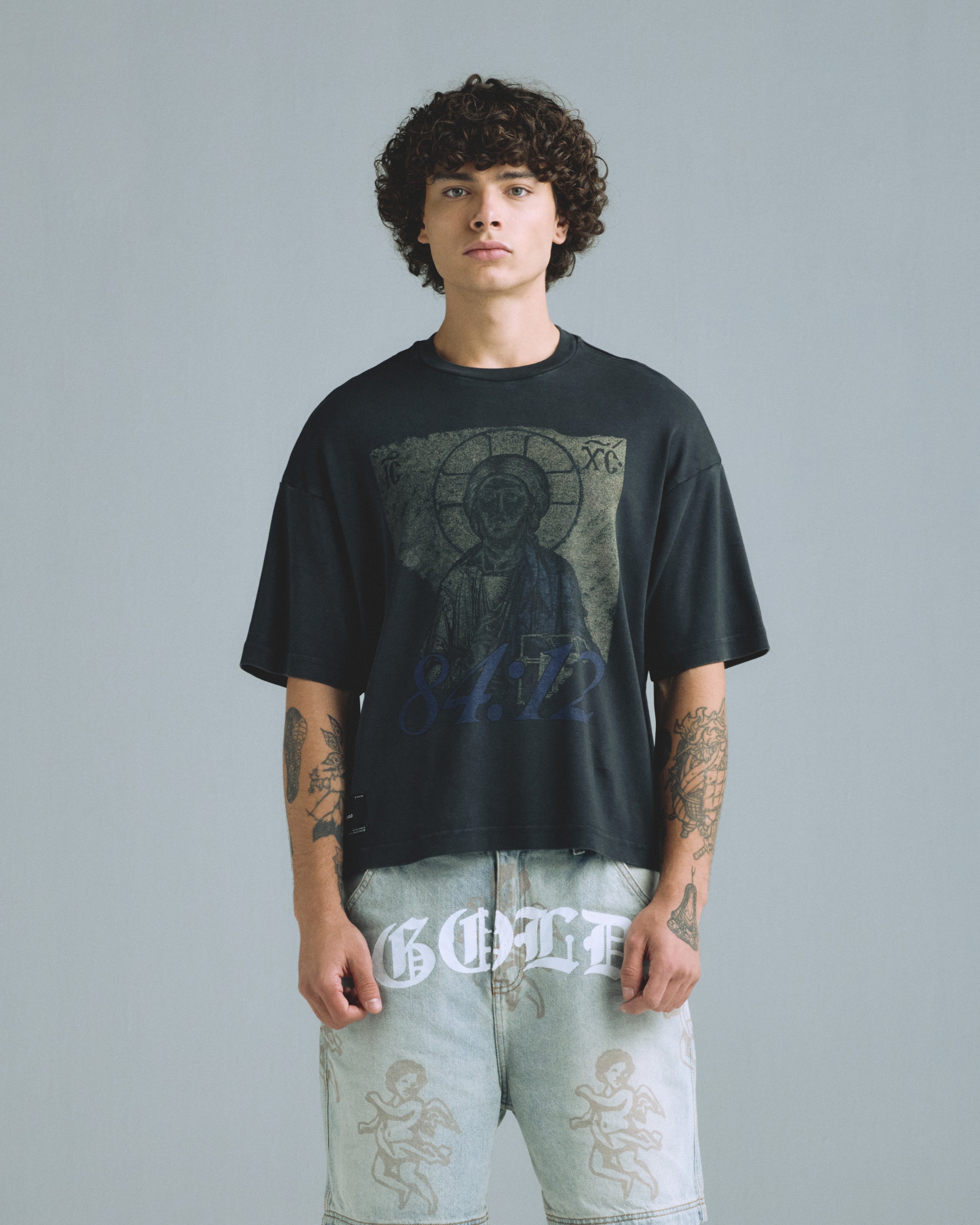 GRATIA PLENA PANTOCRATOR BOXY FIT TSHIRT VINTAGE BLACK