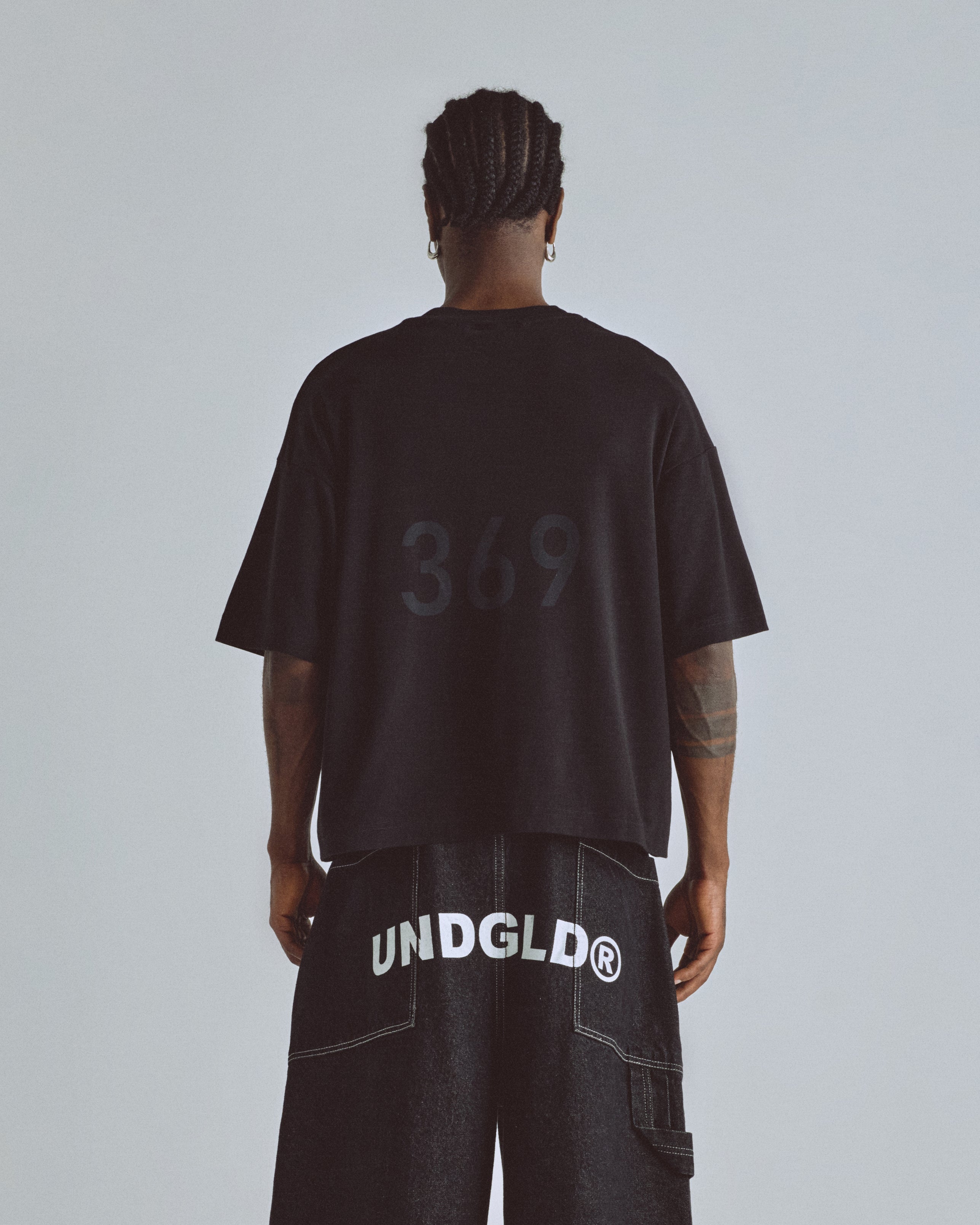 ETERNAL TUNNEL BOXY FIT TSHIRT BLACK