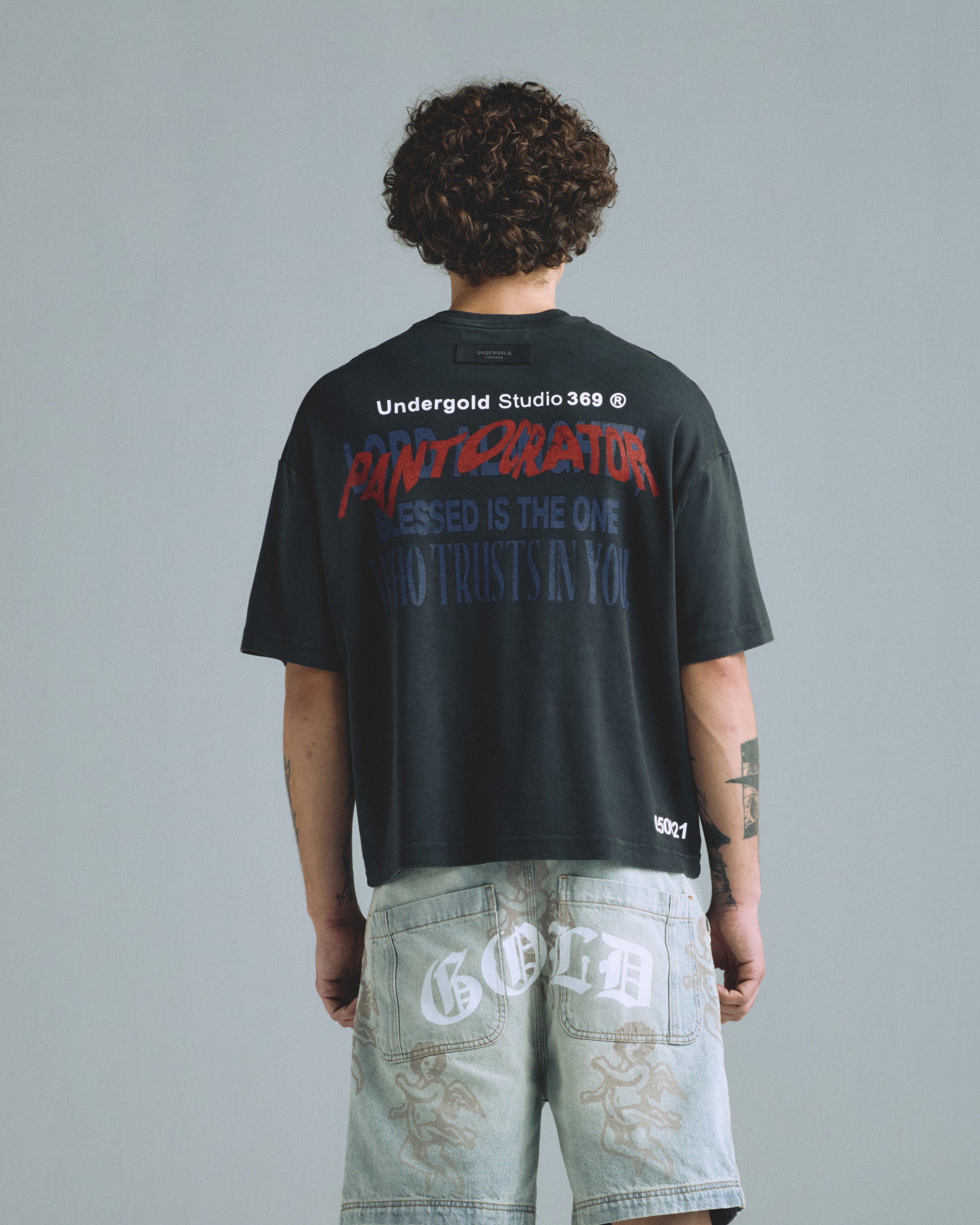 GRATIA PLENA PANTOCRATOR BOXY FIT TSHIRT VINTAGE BLACK