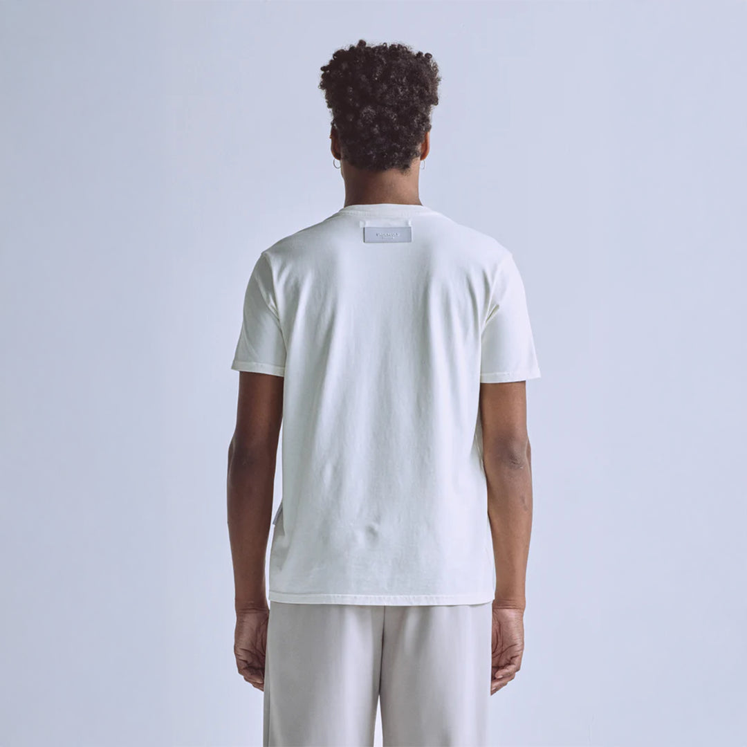 BASICS TINY LOGO REGULAR FIT TSHIRT WHITE