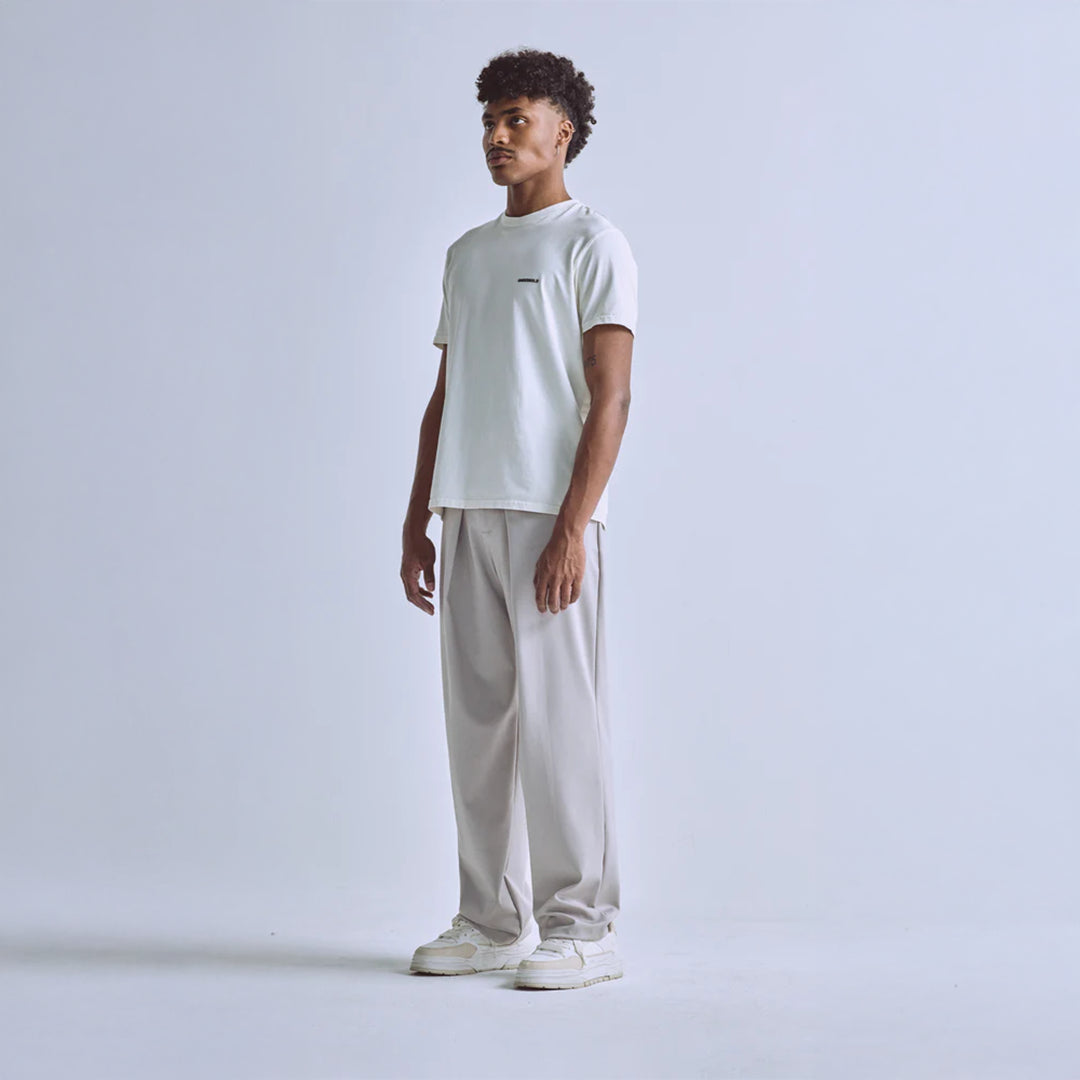 BASICS TINY LOGO REGULAR FIT TSHIRT WHITE