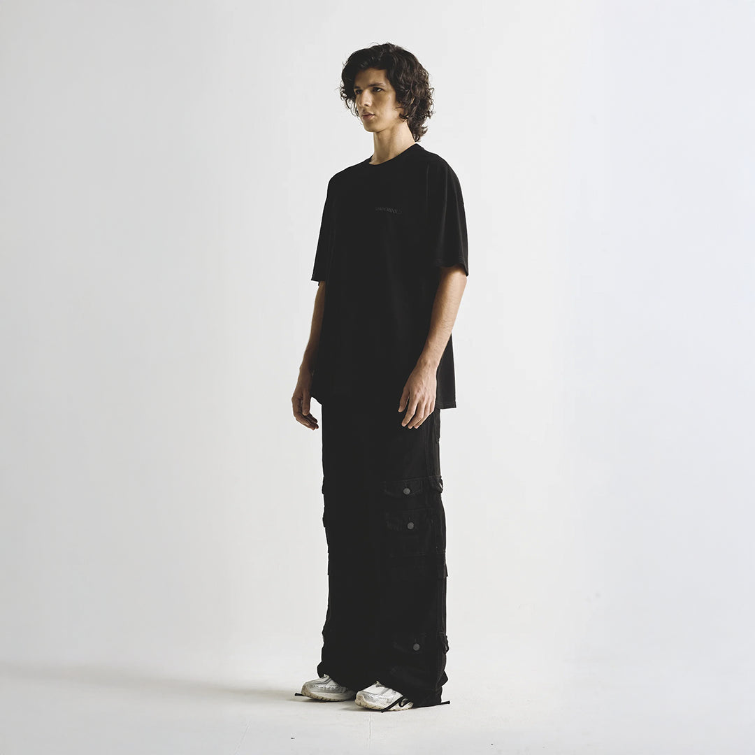LINE LOGO T-SHIRT BLACK