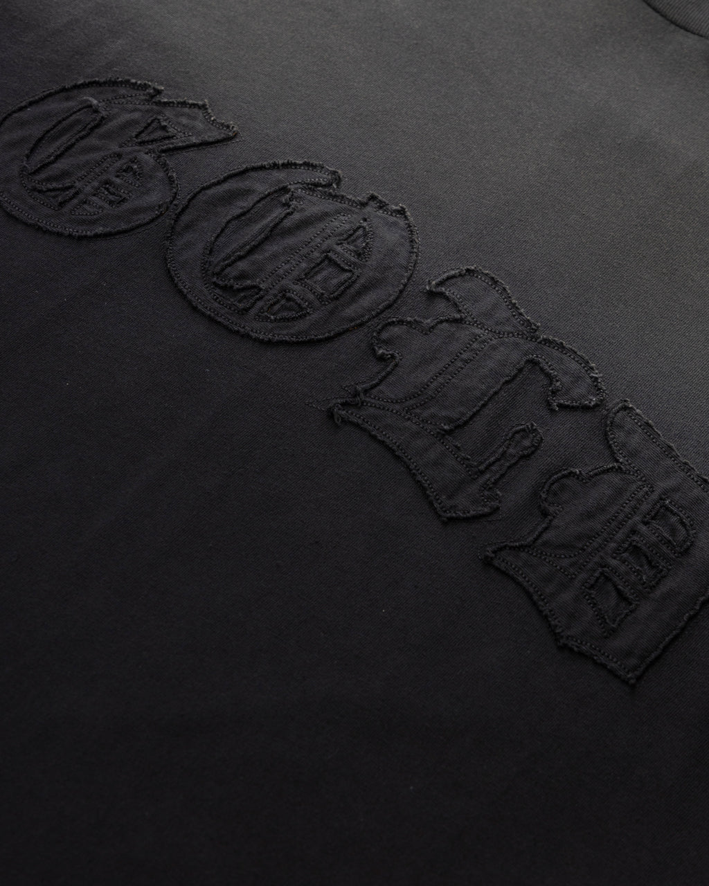 GRATIA PLENA GOLD TSHIRT FADED BLACK