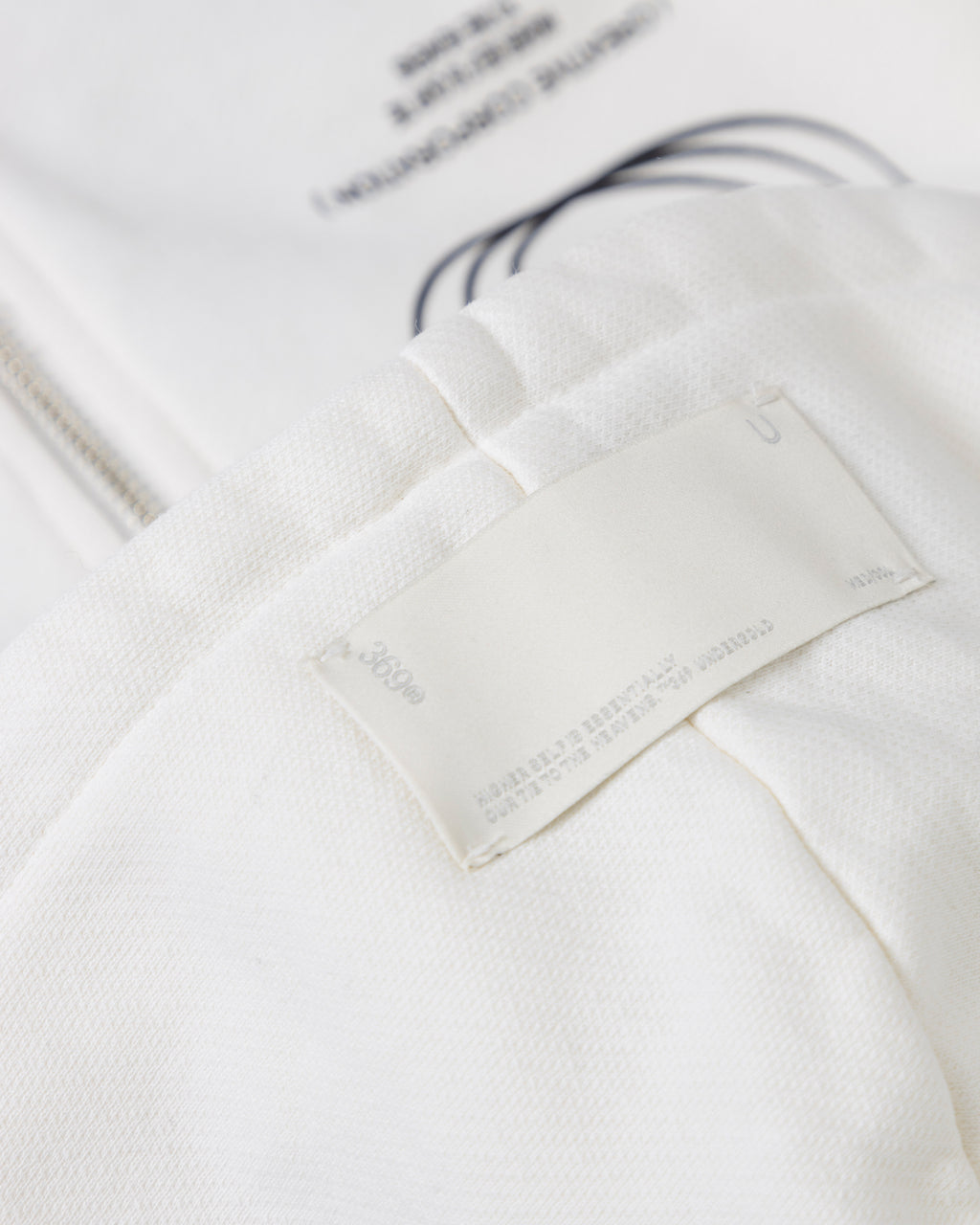 UNDERGOLD GOLDEN HERITAGE SLIM FIT ZIP UP CROPPED HOODIE – WHITE