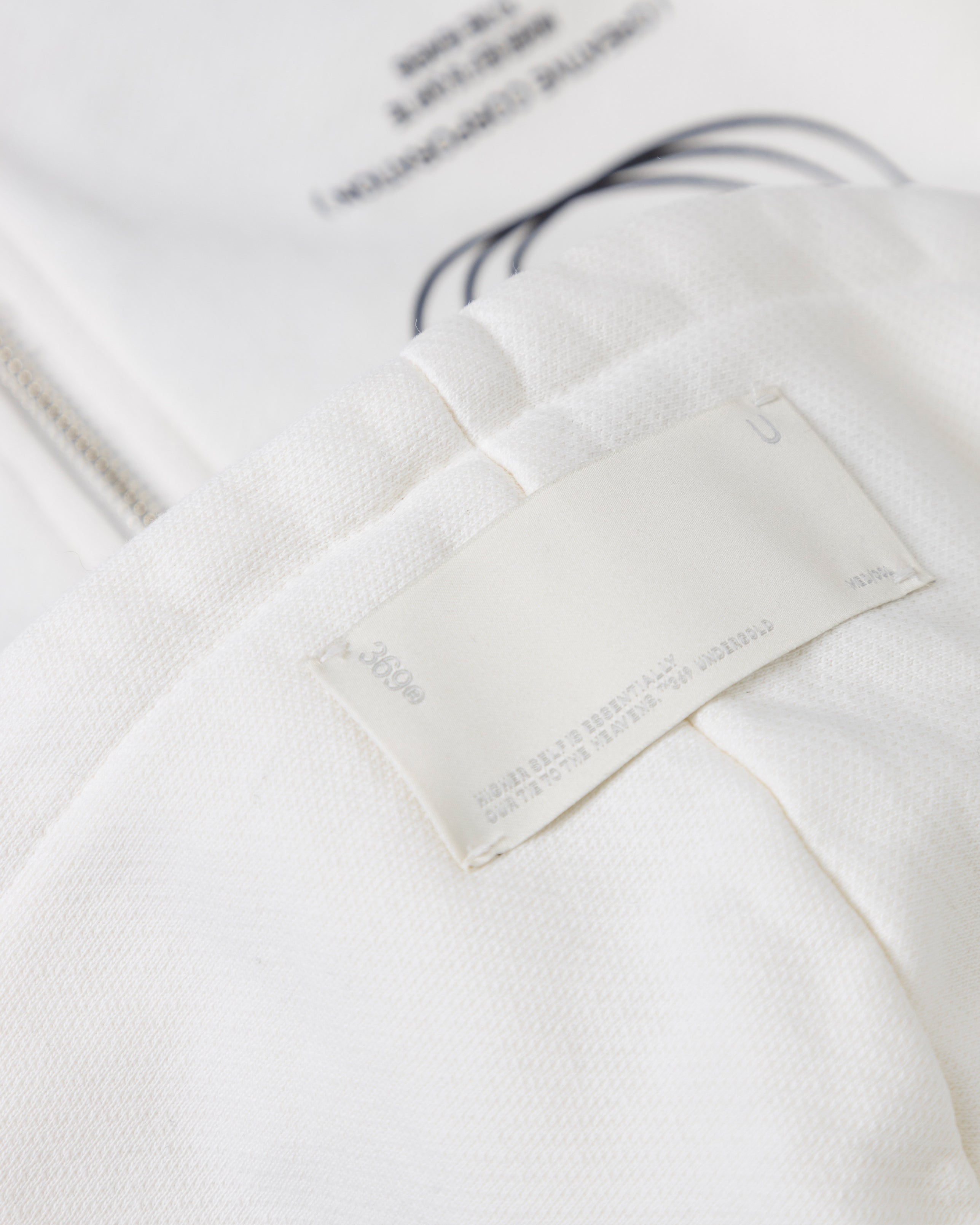 UNDERGOLD GOLDEN HERITAGE SLIM FIT ZIP UP CROPPED HOODIE – WHITE