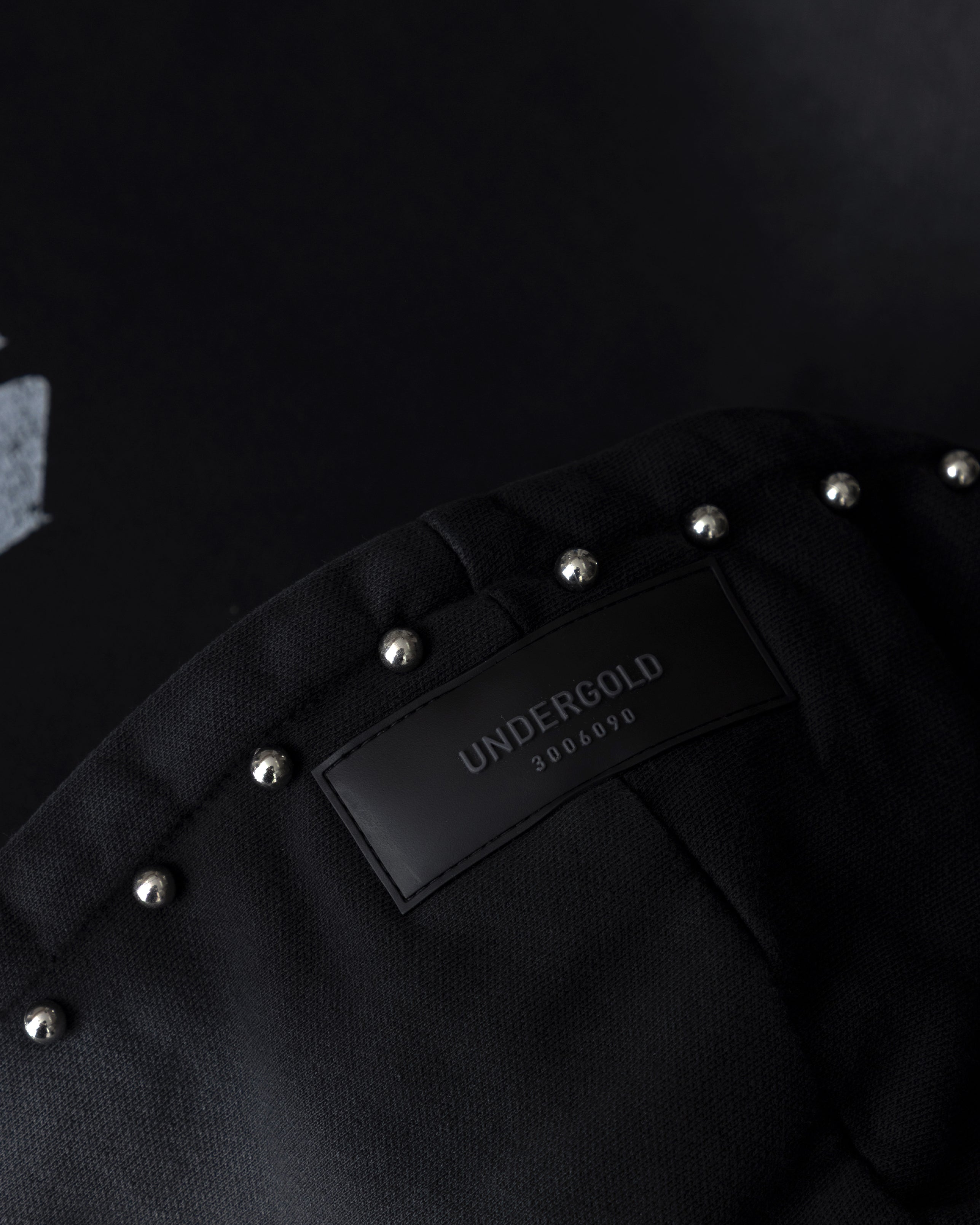 AGNUS DEI U STAR BOXY FIT HOODIE SMOKEY BLACK