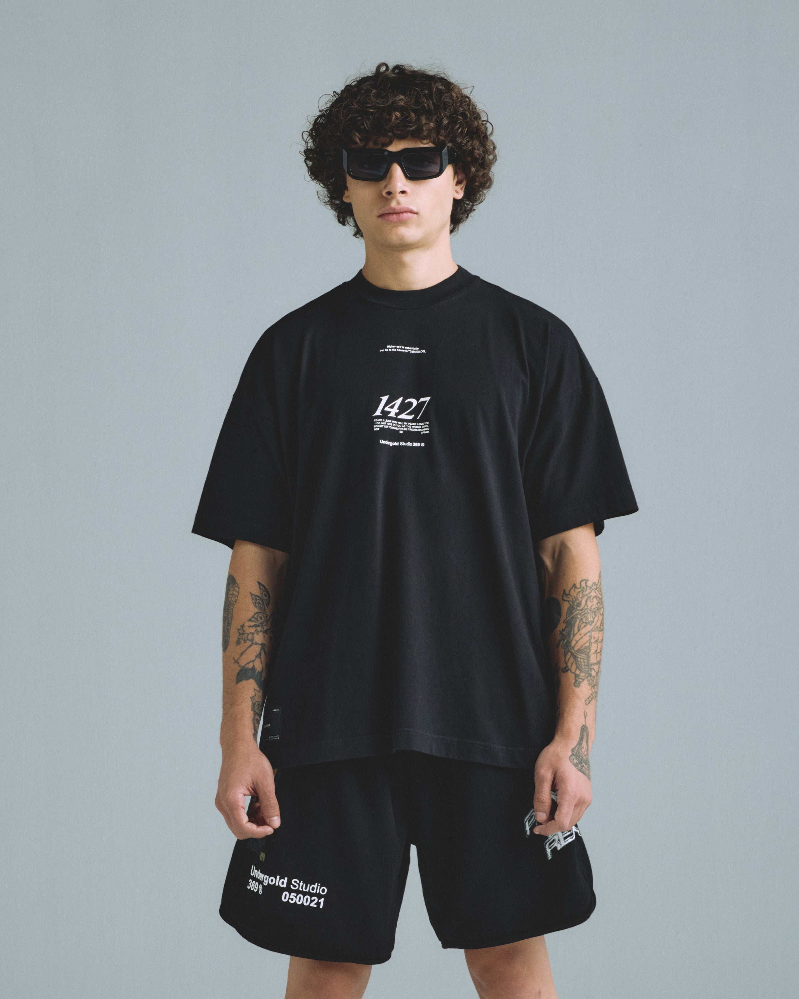 GRATIA PLENA APPEARANCE TSHIRT BLACK