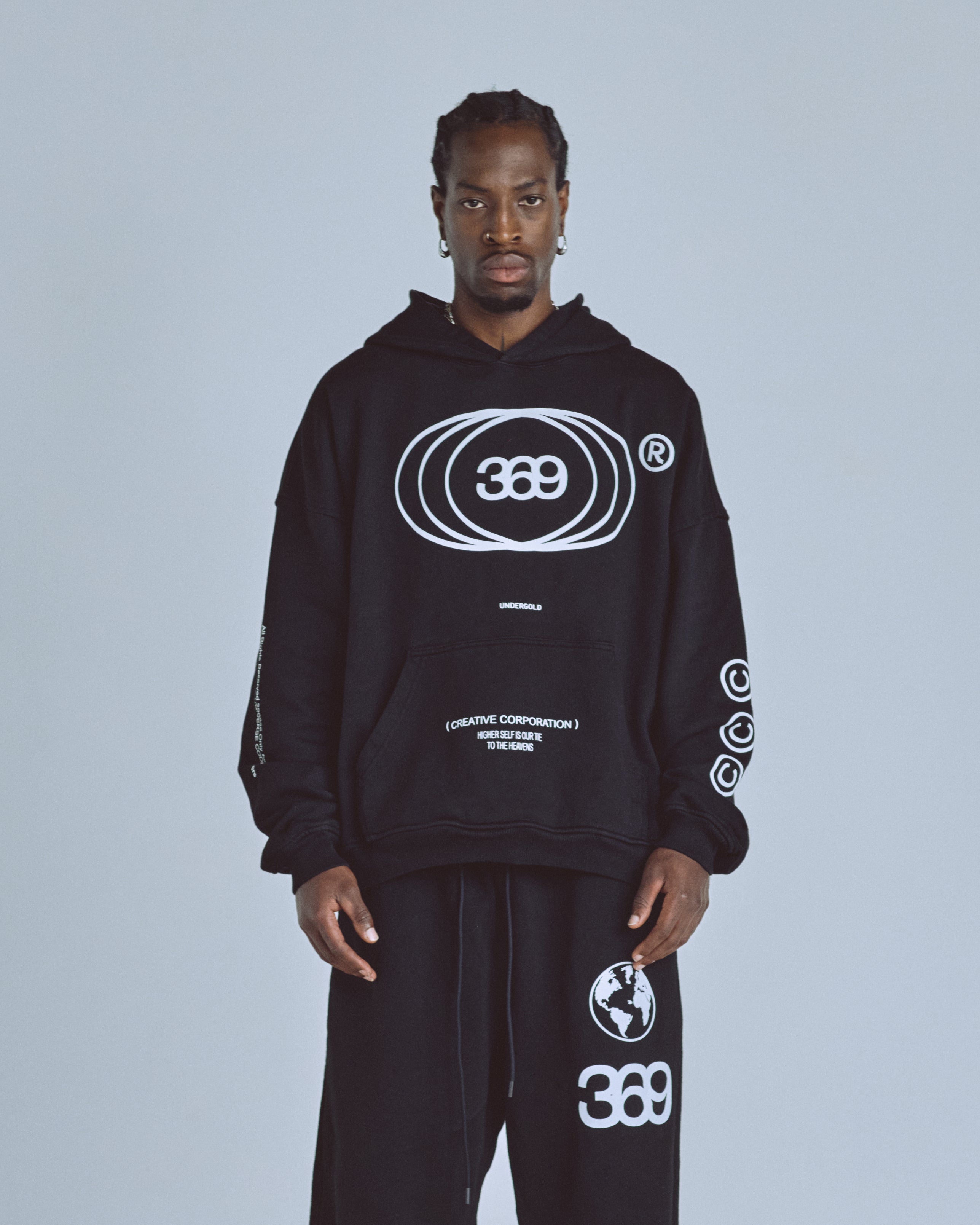 UNDERGOLD GOLDEN HERITAGE BASIC HOODIE – BLACK