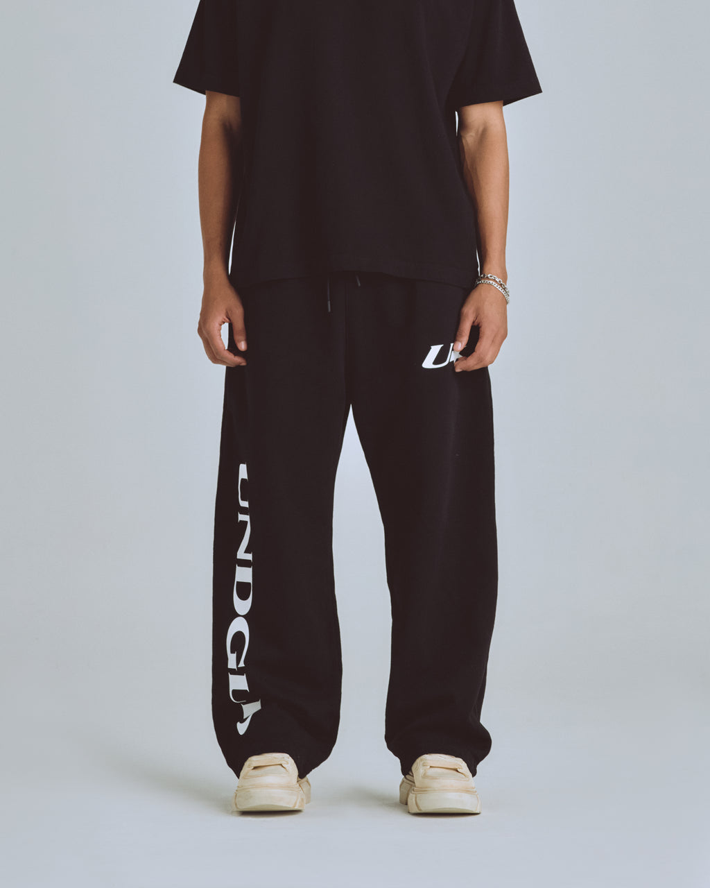 AGNUS DEI U STAR STRAIGHTPANTS BLACK