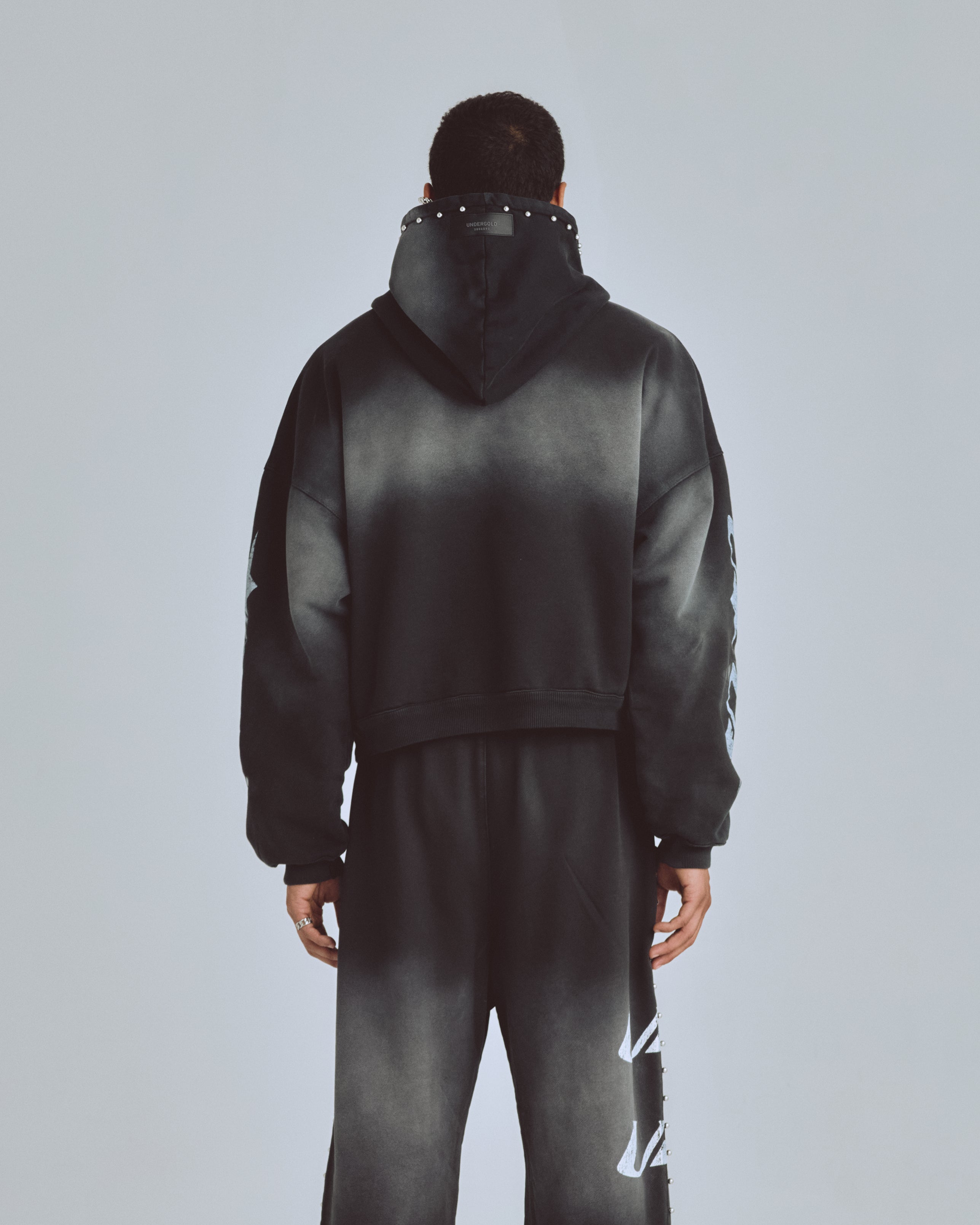 AGNUS DEI U STAR BOXY FIT HOODIE SMOKEY BLACK