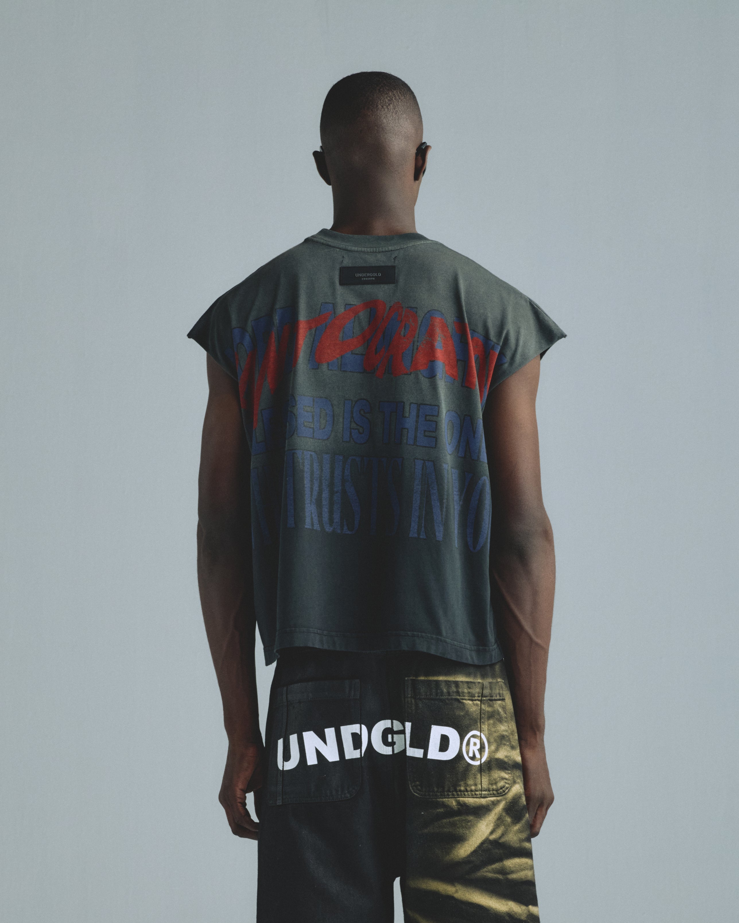 UNDEROGLD GRATIA PLENA PANTOCRATOR SLEEVELESS TSHIRT FADED BLACK