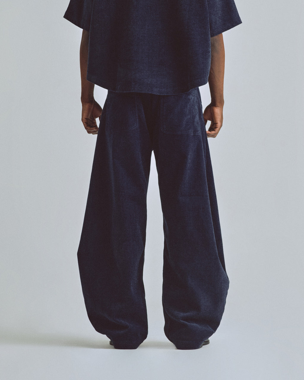 THE PATH MONOGRAM BARREL JEAN BLUE