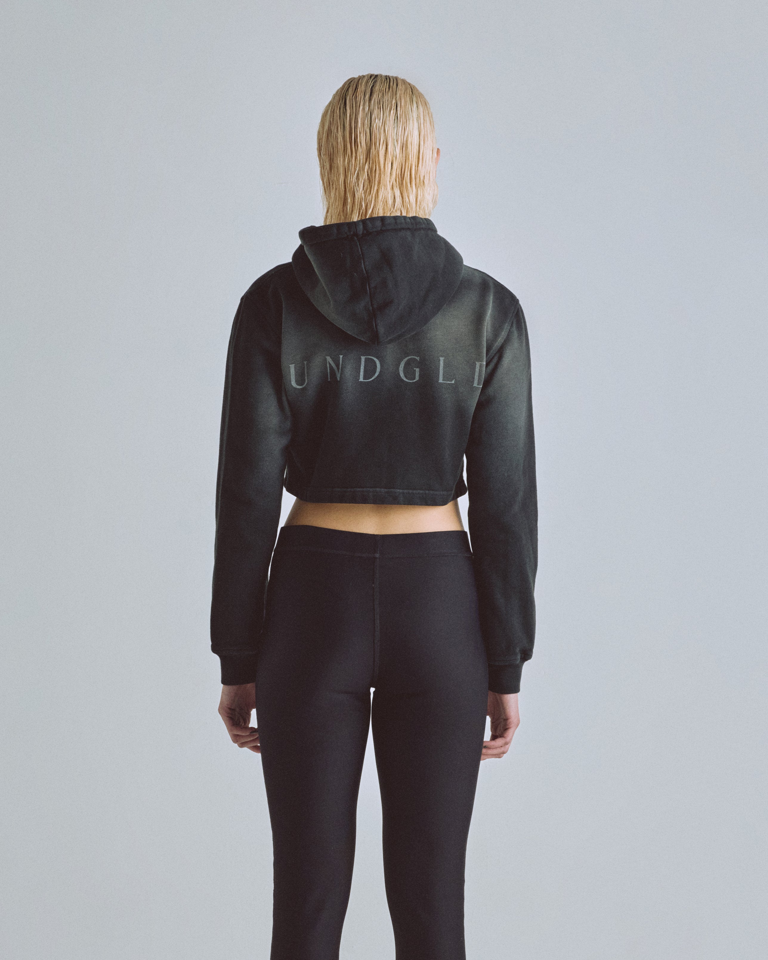 ETERNAL UNDGLD SLIM FIT ZIP UP CROPPED HOODIE SMOKY BLACK