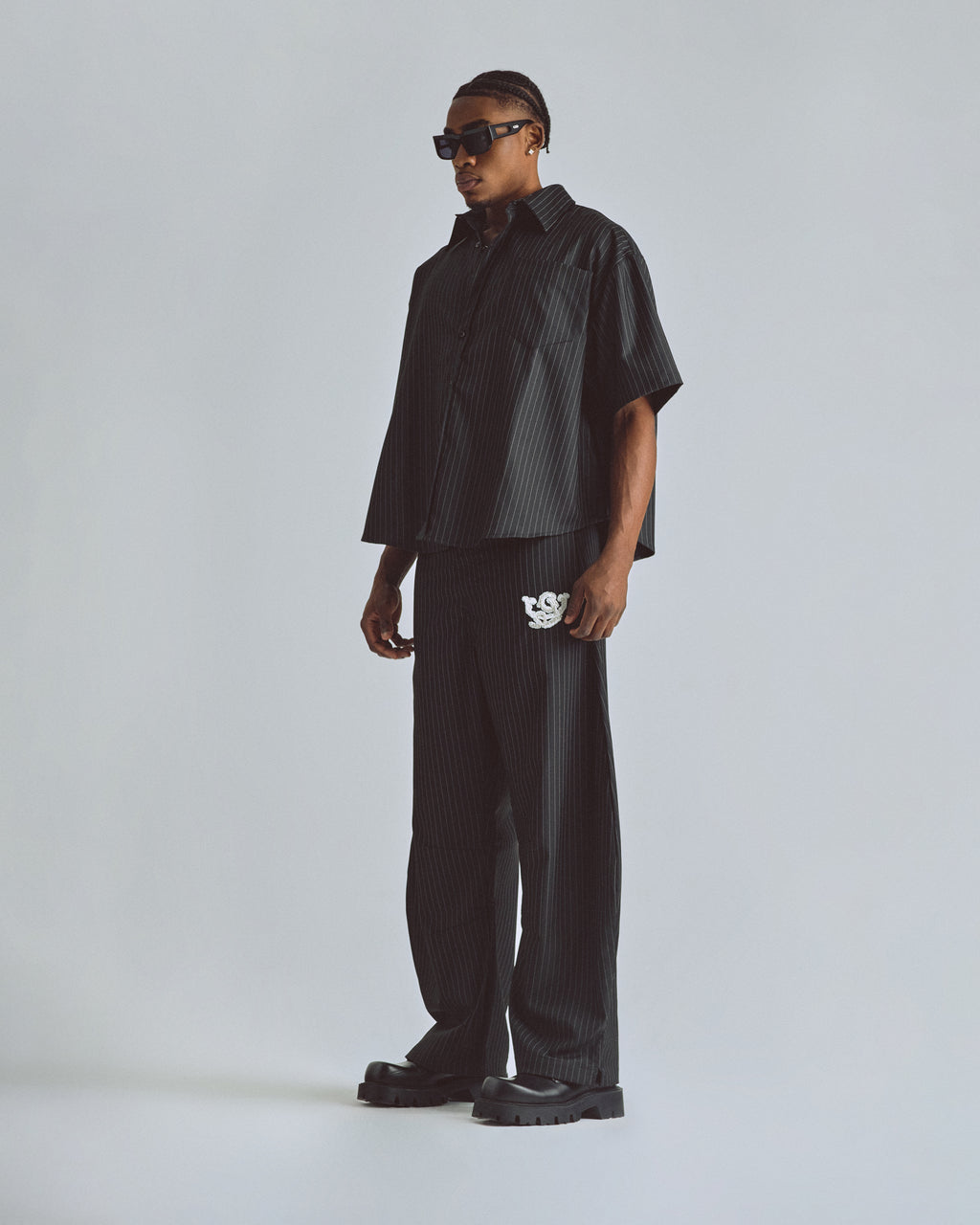 THE PATH MONOGRAM BOXY FIT SHIRT BLACK / CHALK LINE