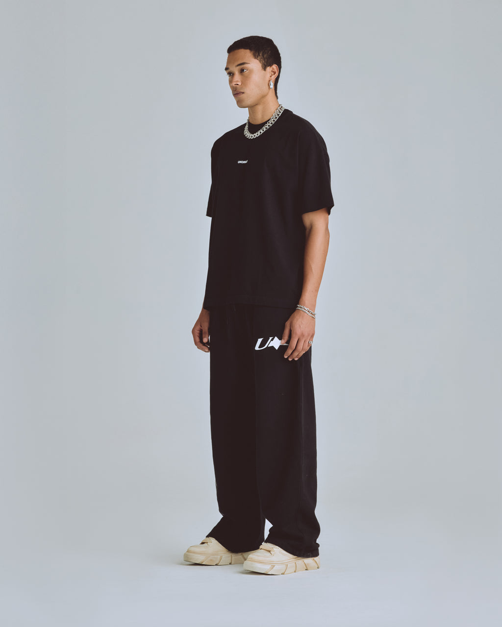 AGNUS DEI U STAR STRAIGHTPANTS BLACK