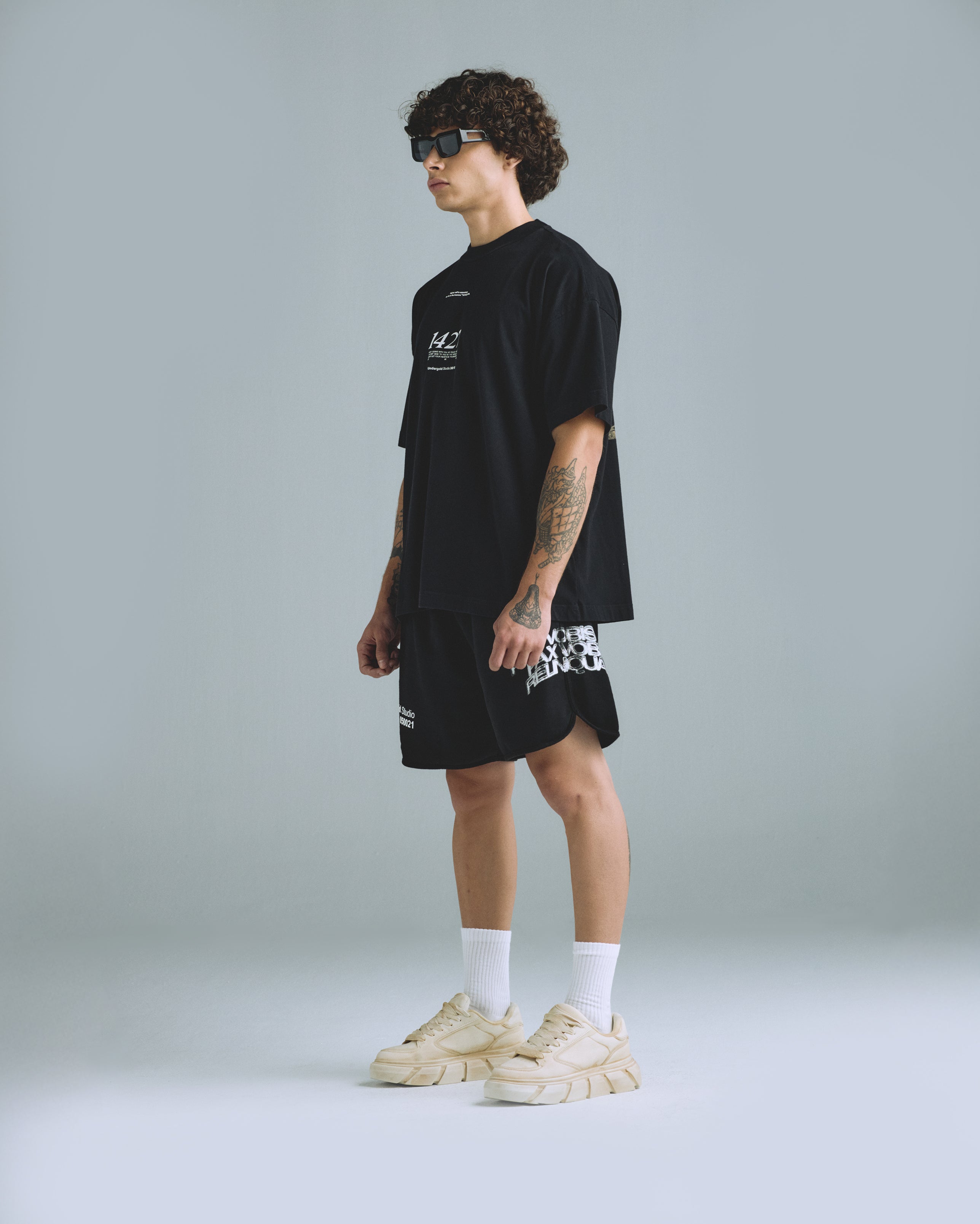GRATIA PLENA APPEARANCE TSHIRT BLACK