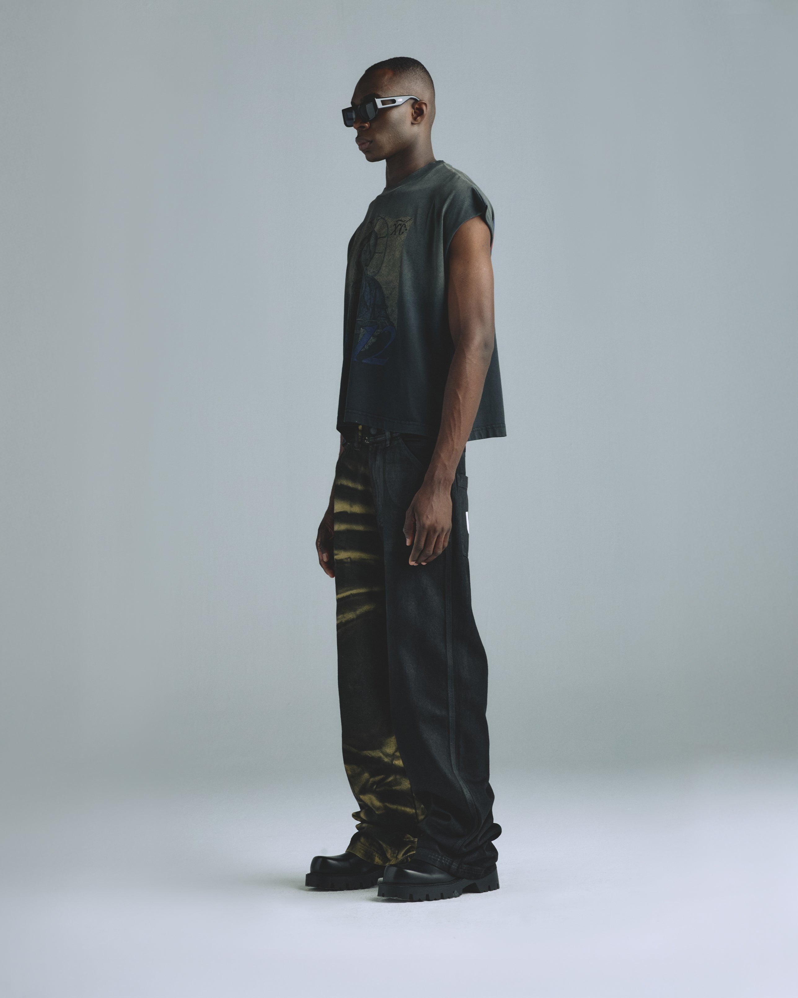 UNDEROGLD GRATIA PLENA PANTOCRATOR SLEEVELESS TSHIRT FADED BLACK