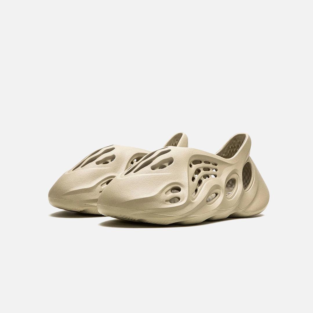 ADIDAS YEEZY 700 V3 ALVAH 8