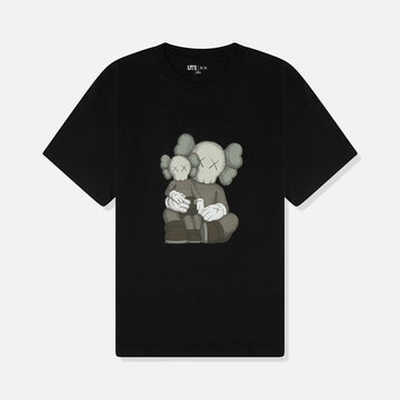 KAWS X UNIQLO UT GRAPHIC T SHIRT BLACK