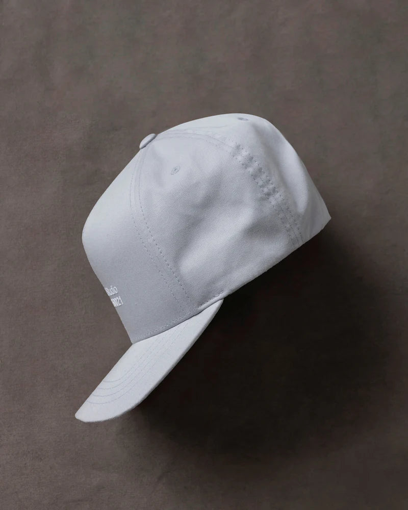 LINE UNDERGOLD STUDIO 369 HIGH CROWN CAP SILVER
