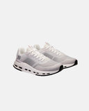 On Cloudnova Form 2 TT – Frost | White