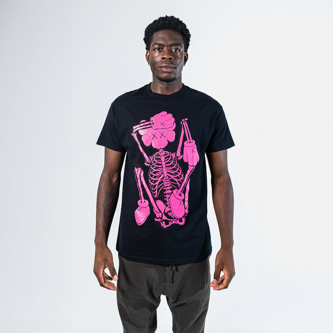 UNIQLO X KAWS SKELETON NEW FICTION T- SHIRT