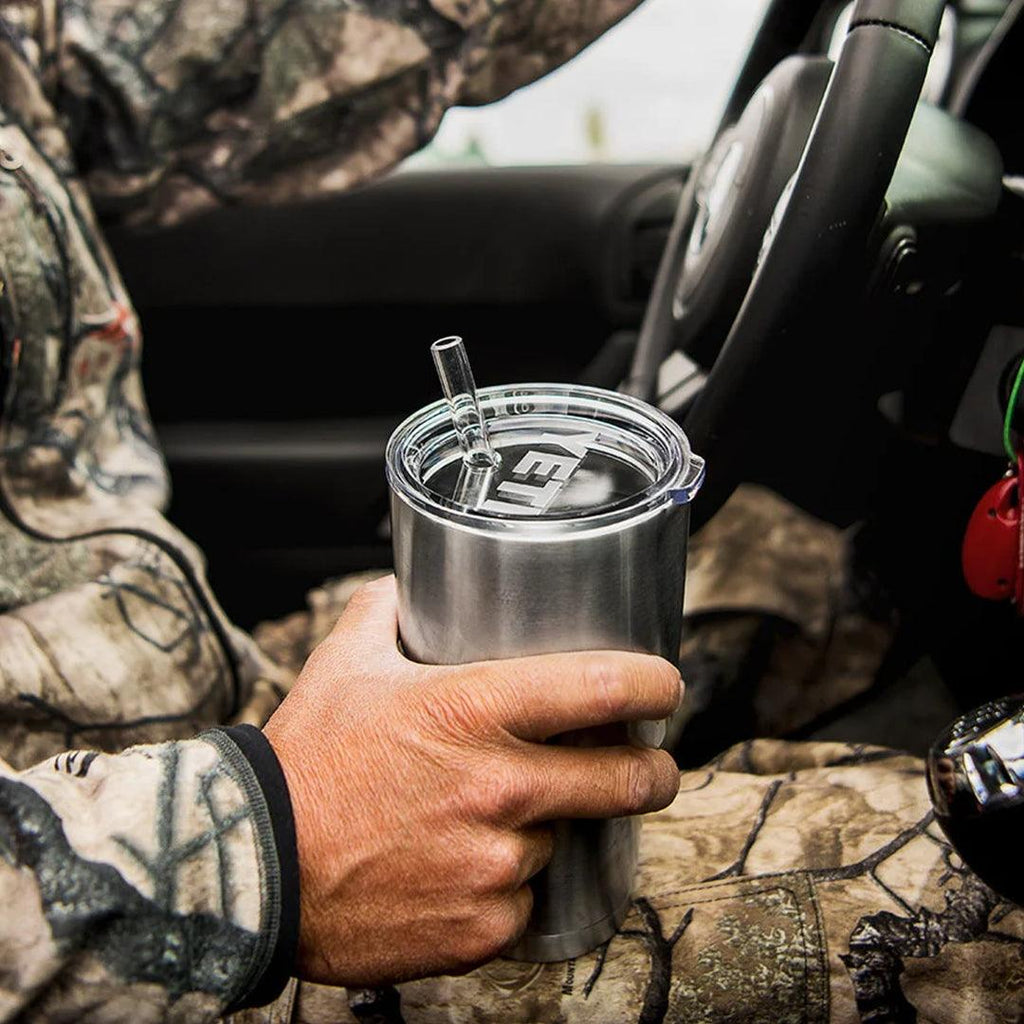 YETI TUMBLER 20oz