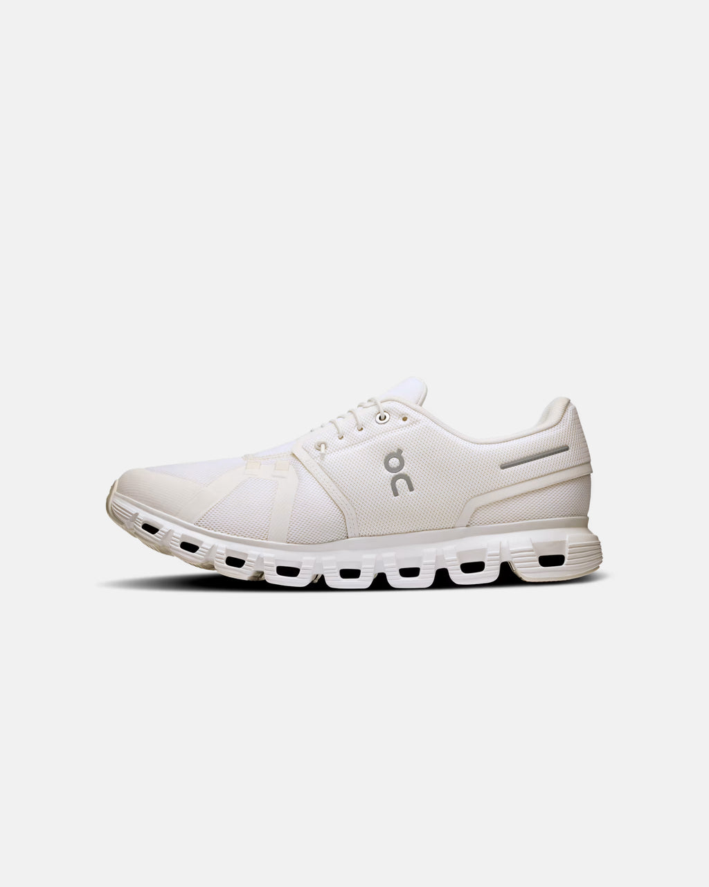 ON CLOUD 6 – WHITE