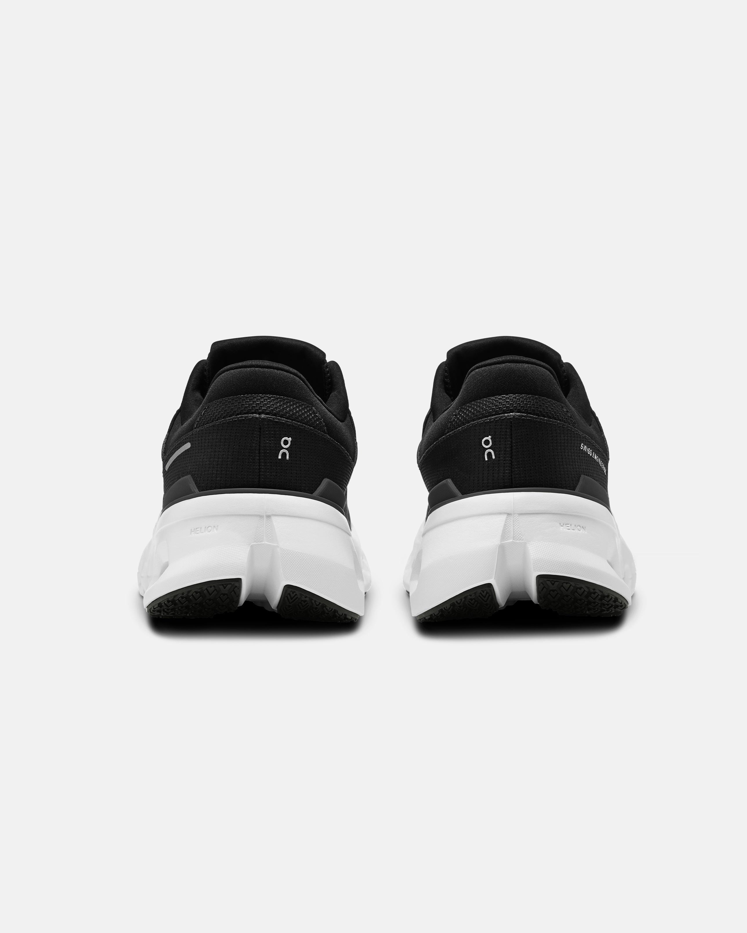 ON CLOUDRUNNER 2 – BLACK/WHITE
