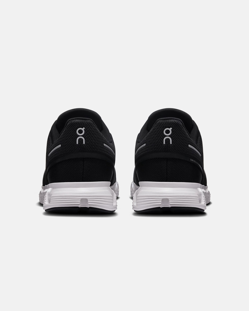 ON CLOUD 6 – BLACK/WHITE