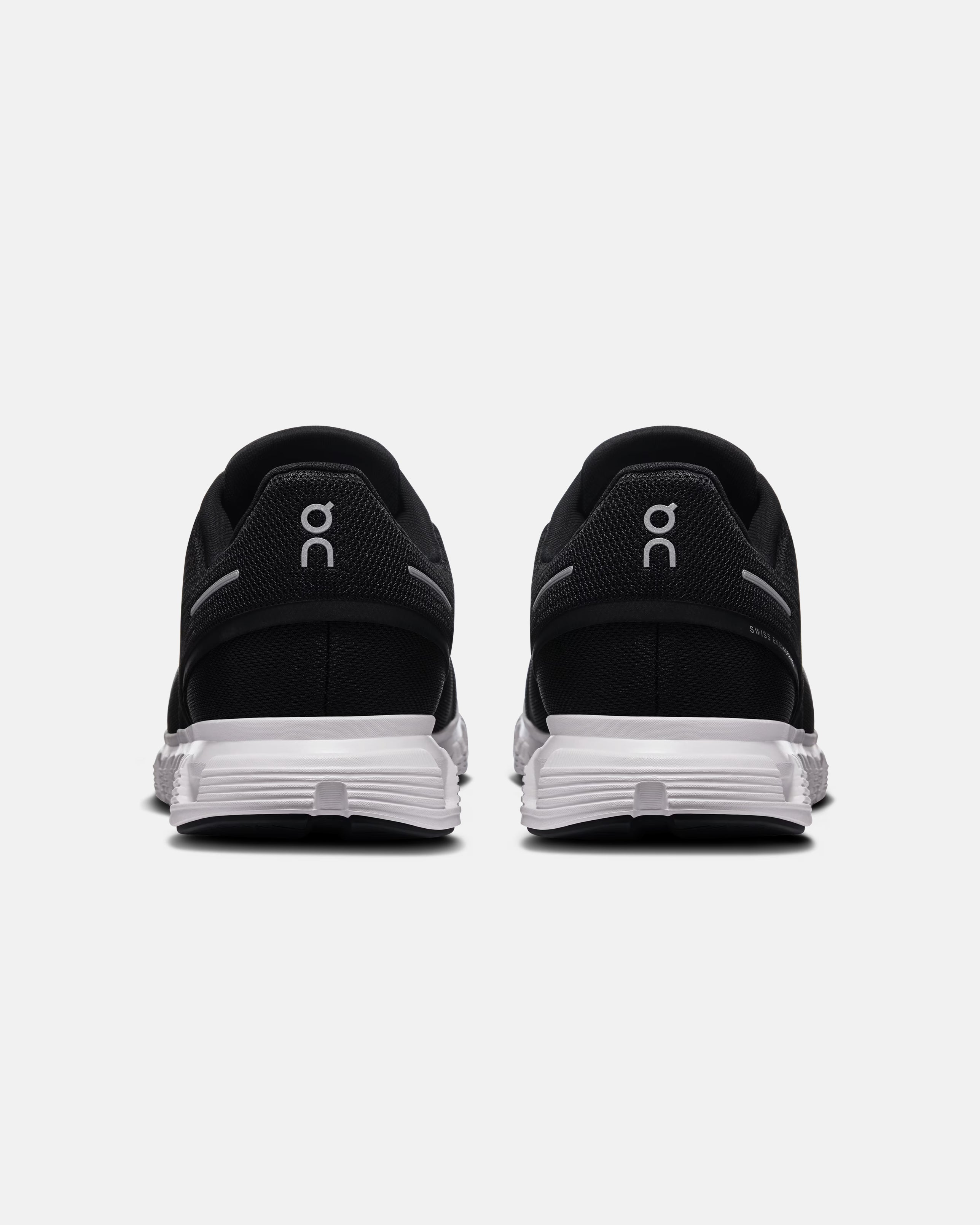 ON CLOUD 6 – BLACK/WHITE