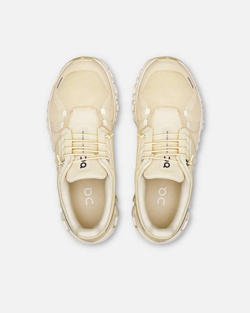 ON CLOUD 6 – W CASTOR/INVORY