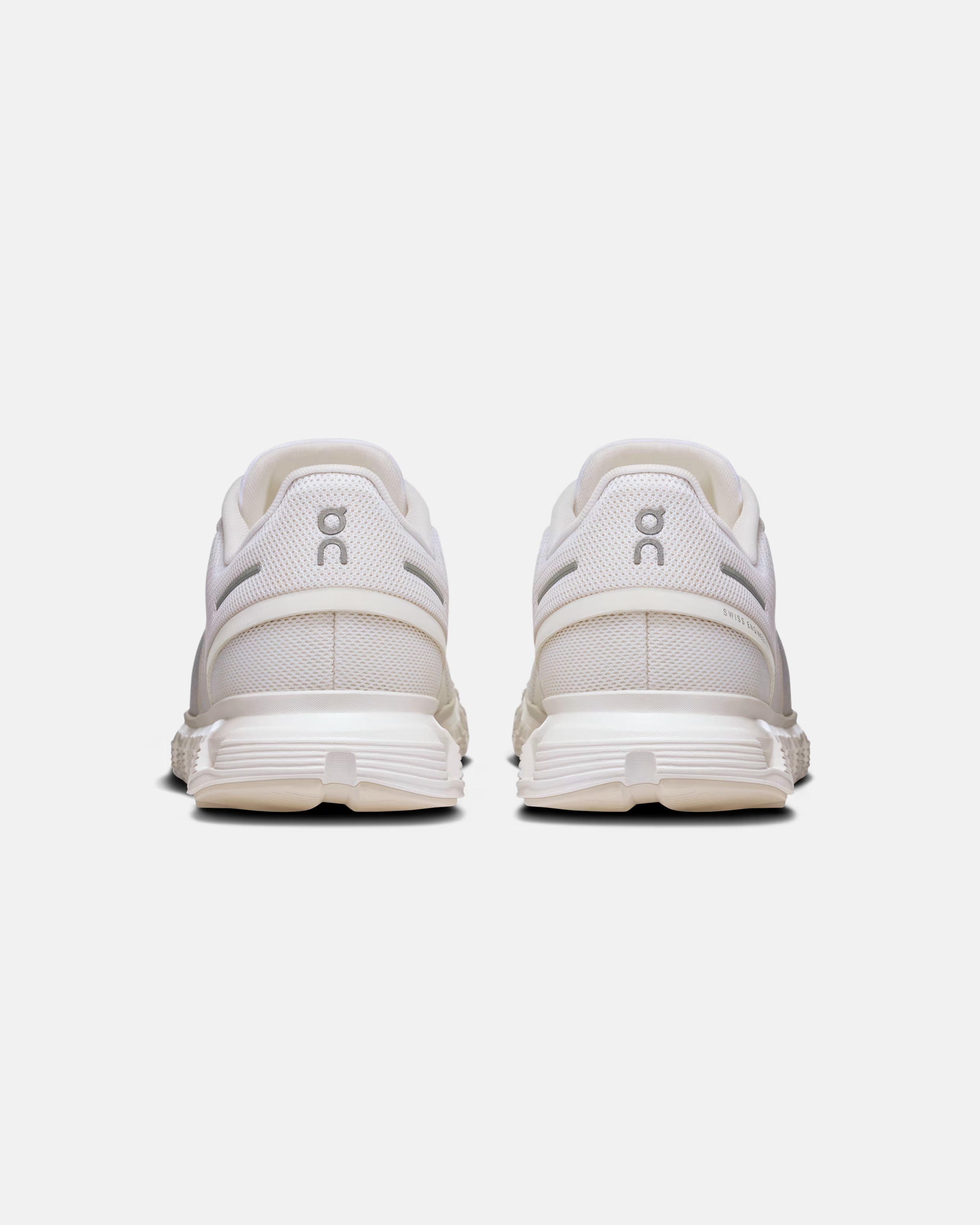 ON CLOUD 6 – W WHITE