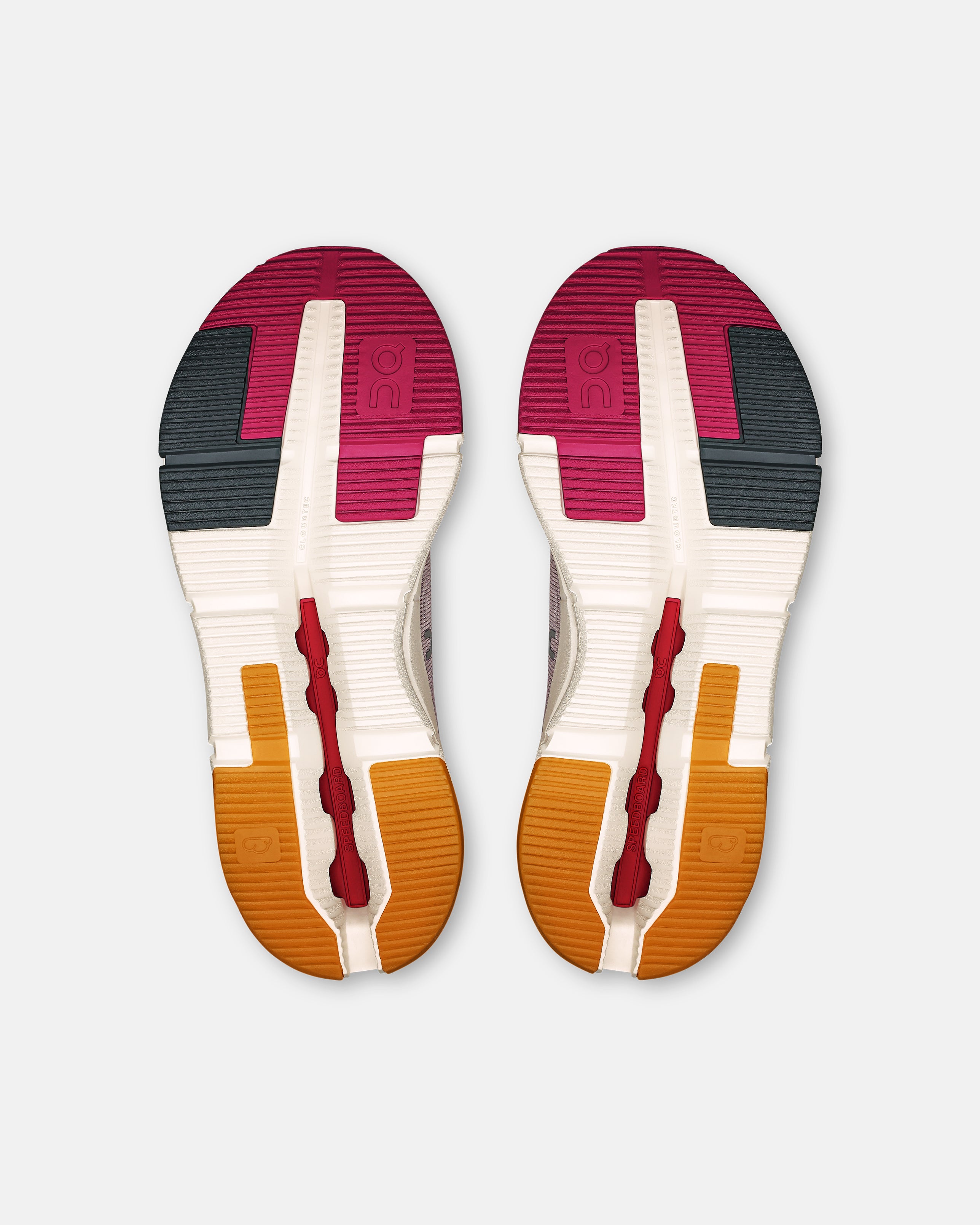 ON CLOUDNOVA FORM 2 – BEIGE/PINK