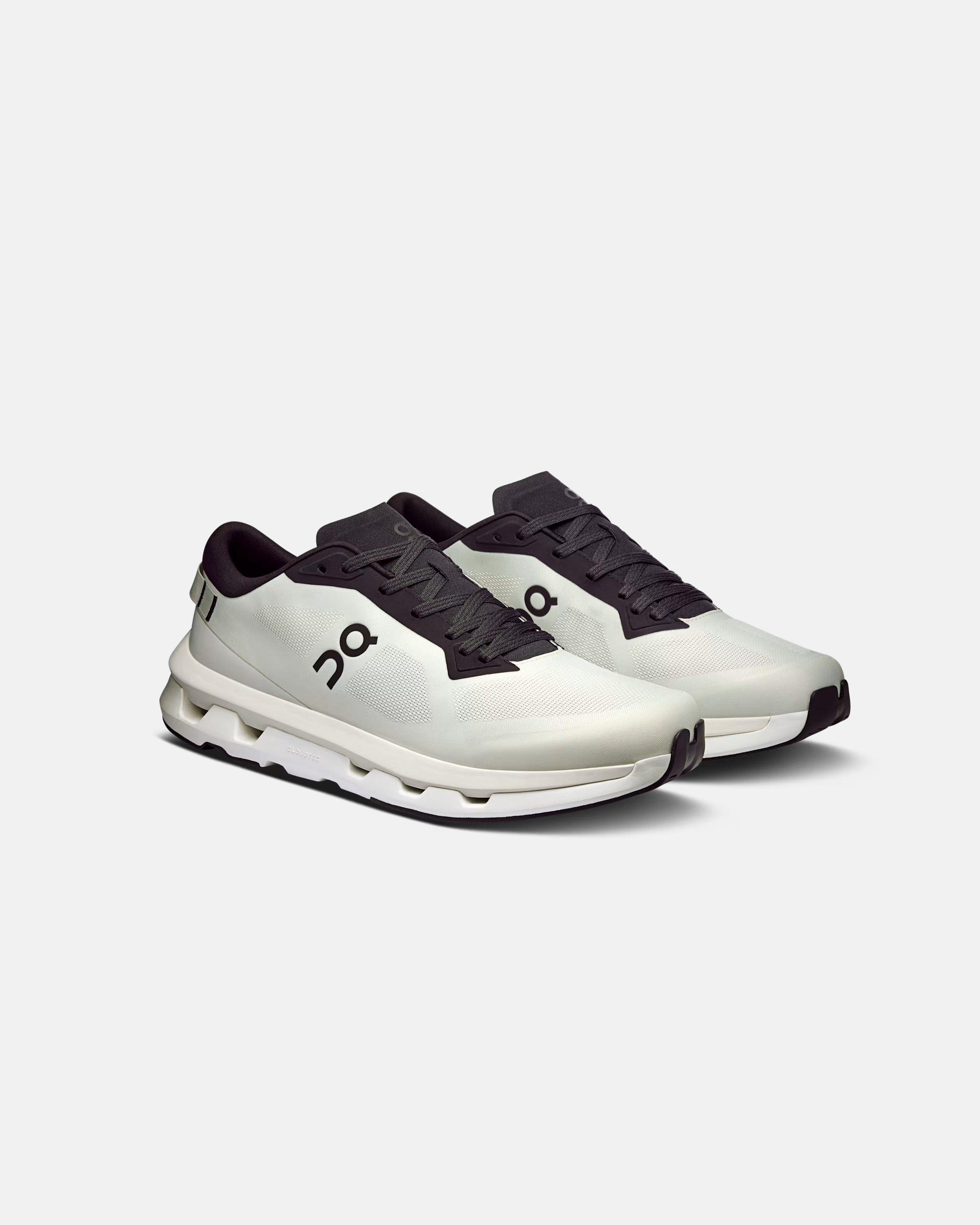 ON CLOUDZONE – WHITE/BLACK