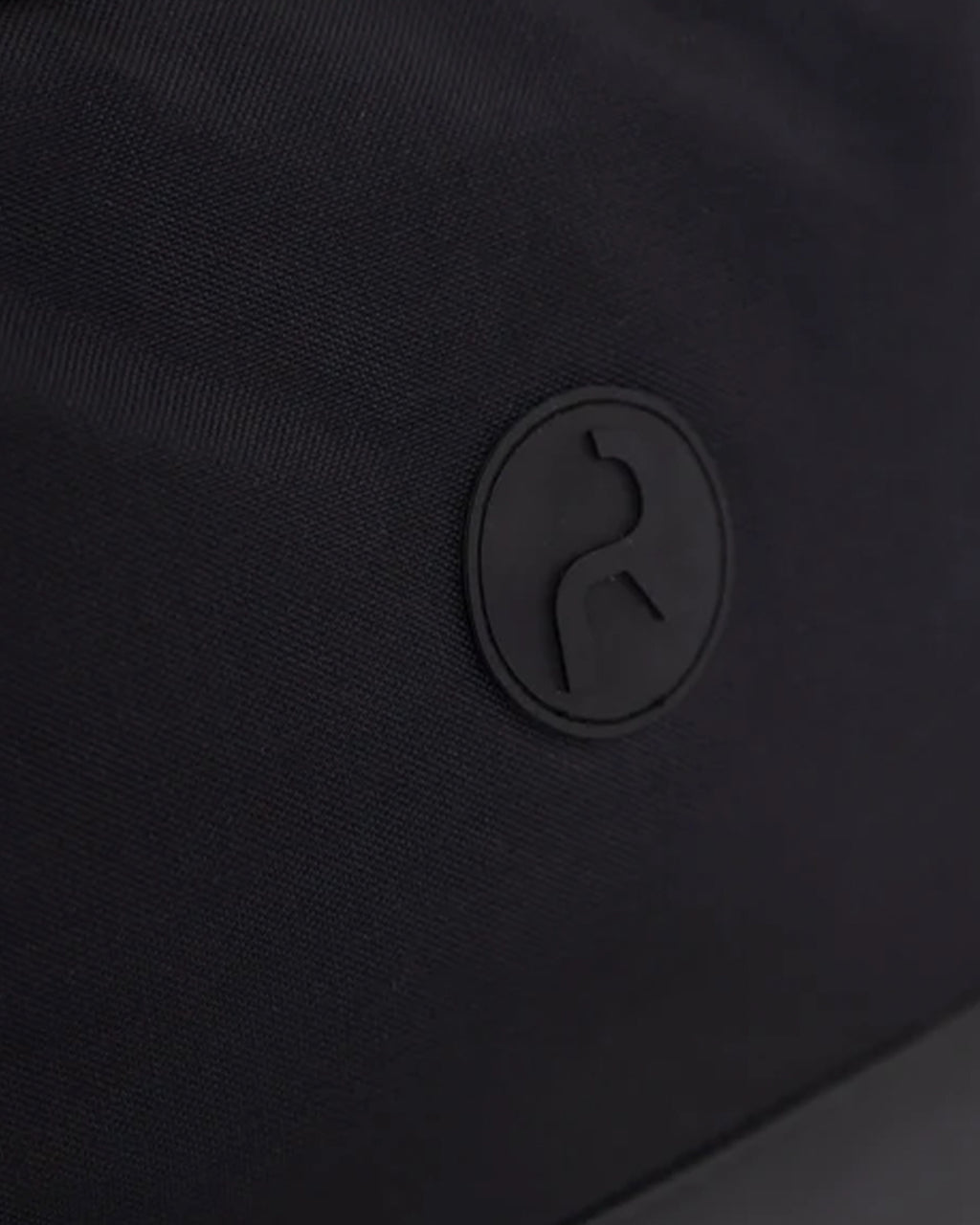 REMANENCE DUFFLE BAG EDGE (NEGRO)