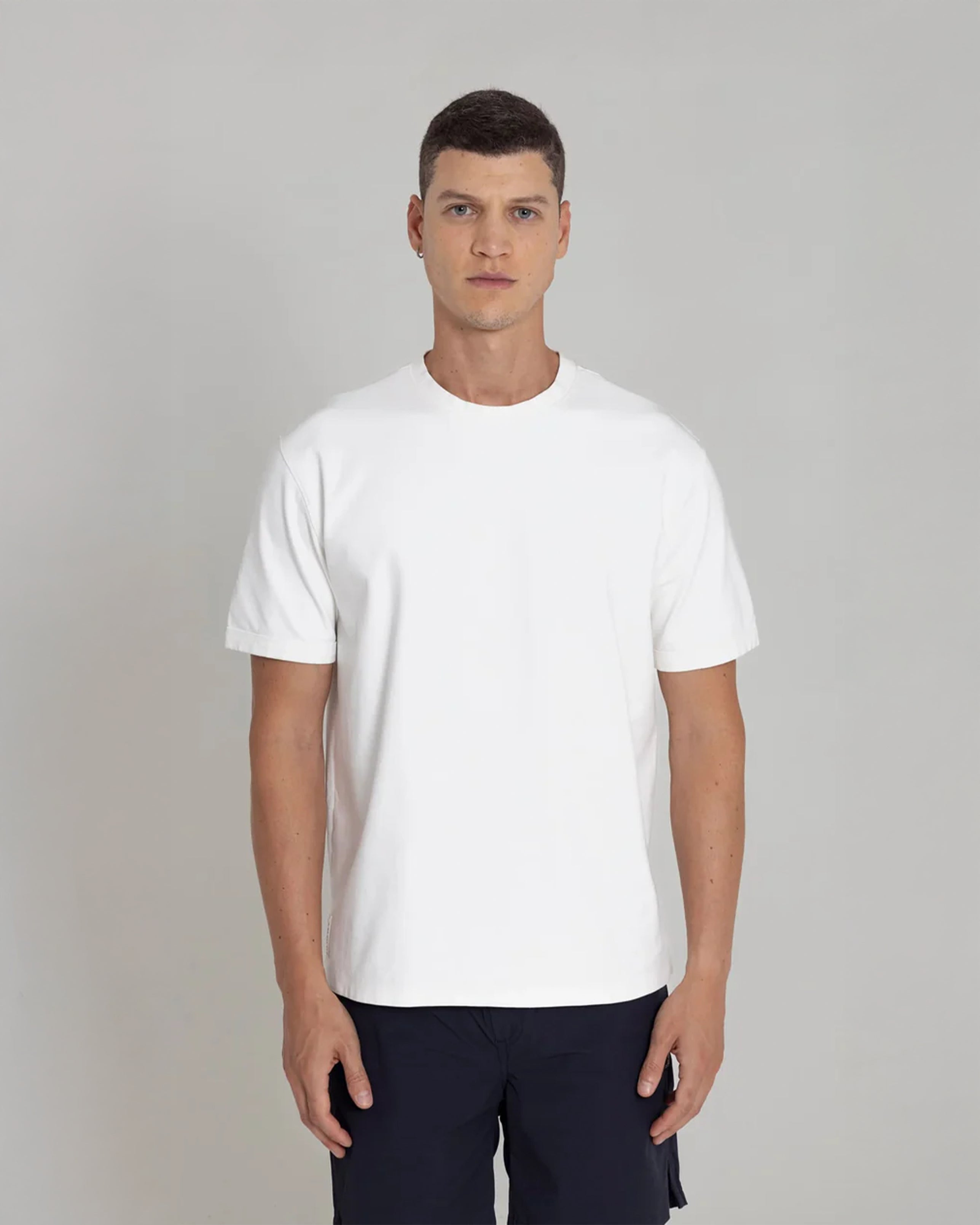 REMANENCE RELAX FIT CLING T‑SHIRT – BLANCA