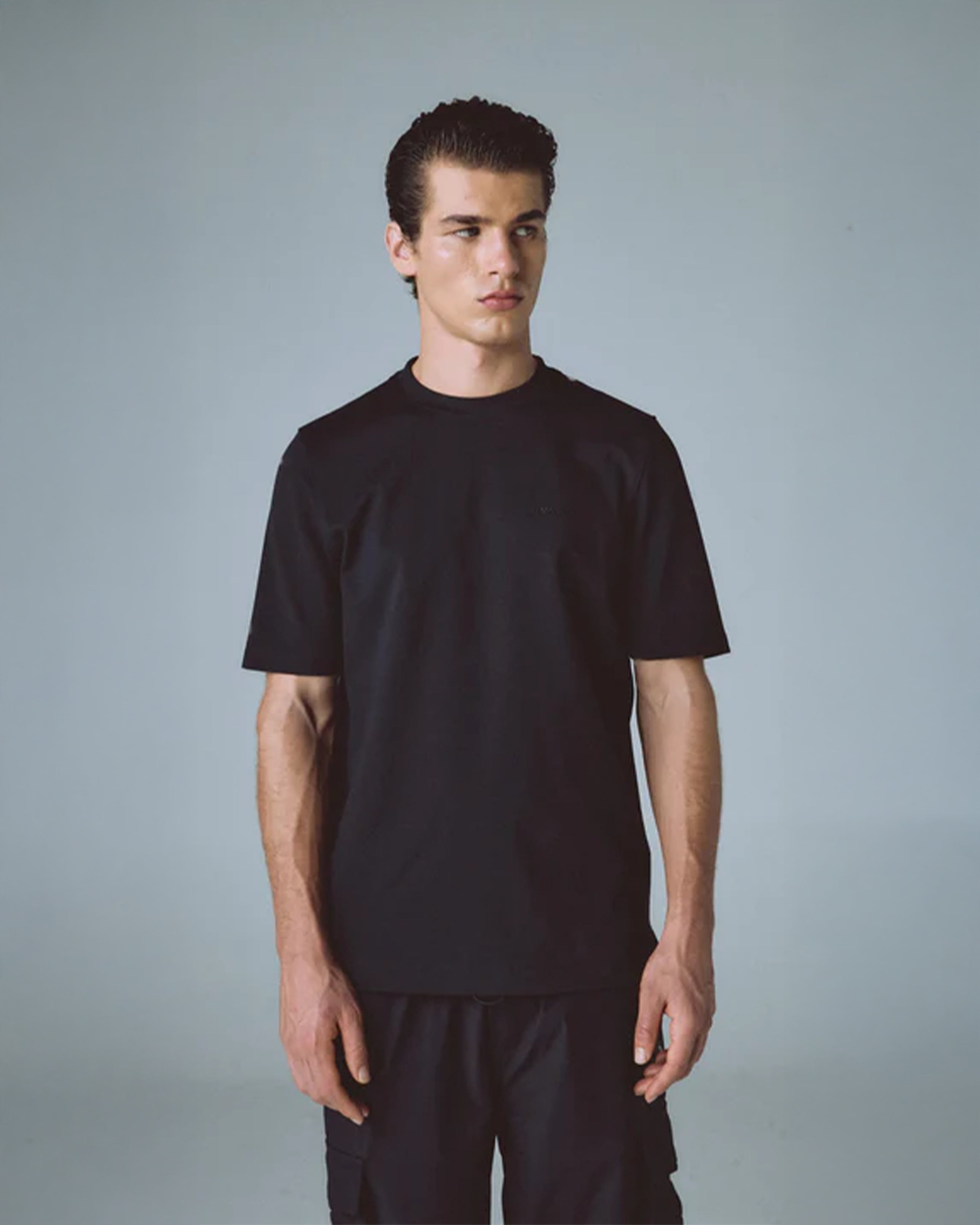 REMANENCE PEAK T‑SHIRT – NEGRO