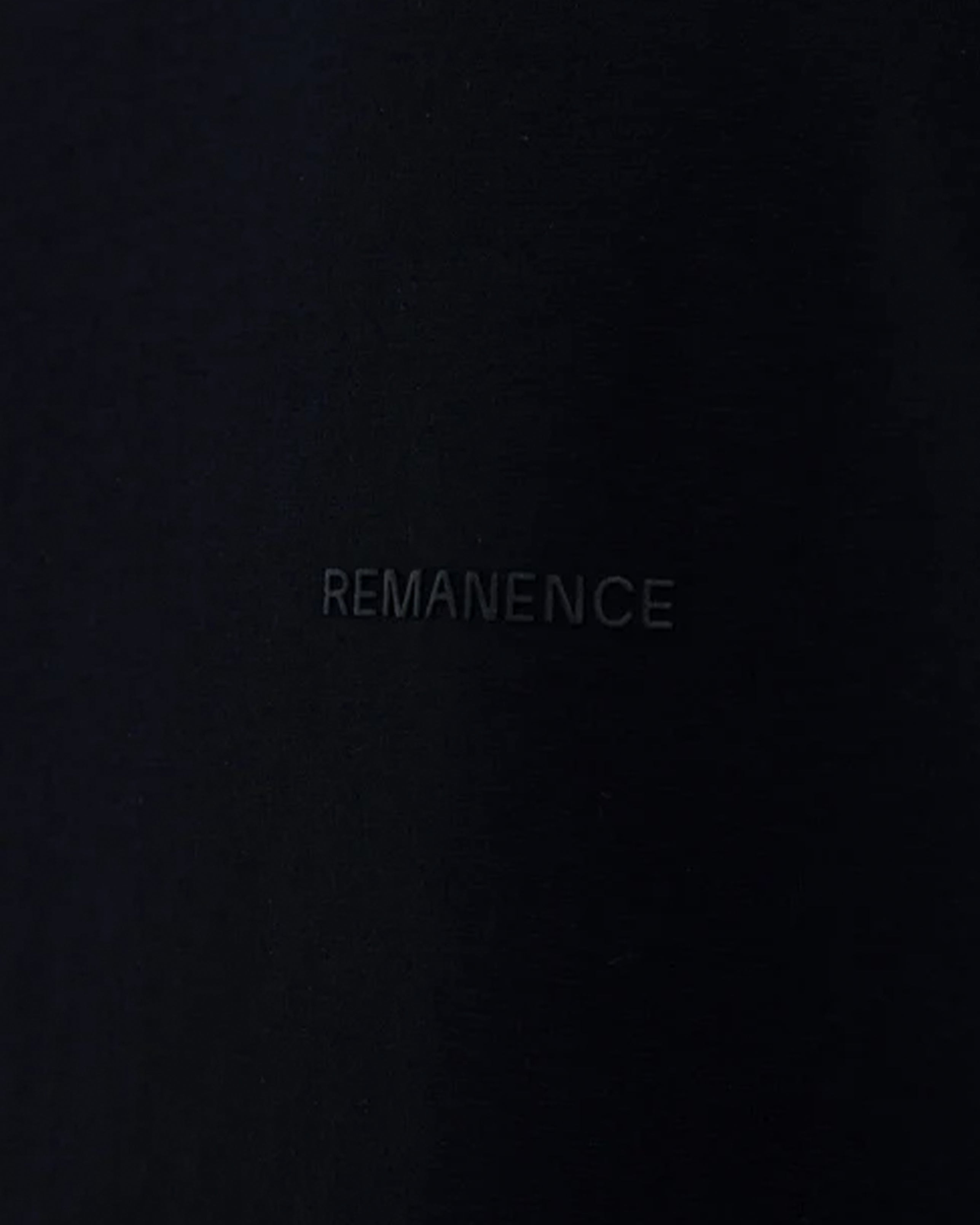 REMANENCE PEAK T‑SHIRT – NEGRO