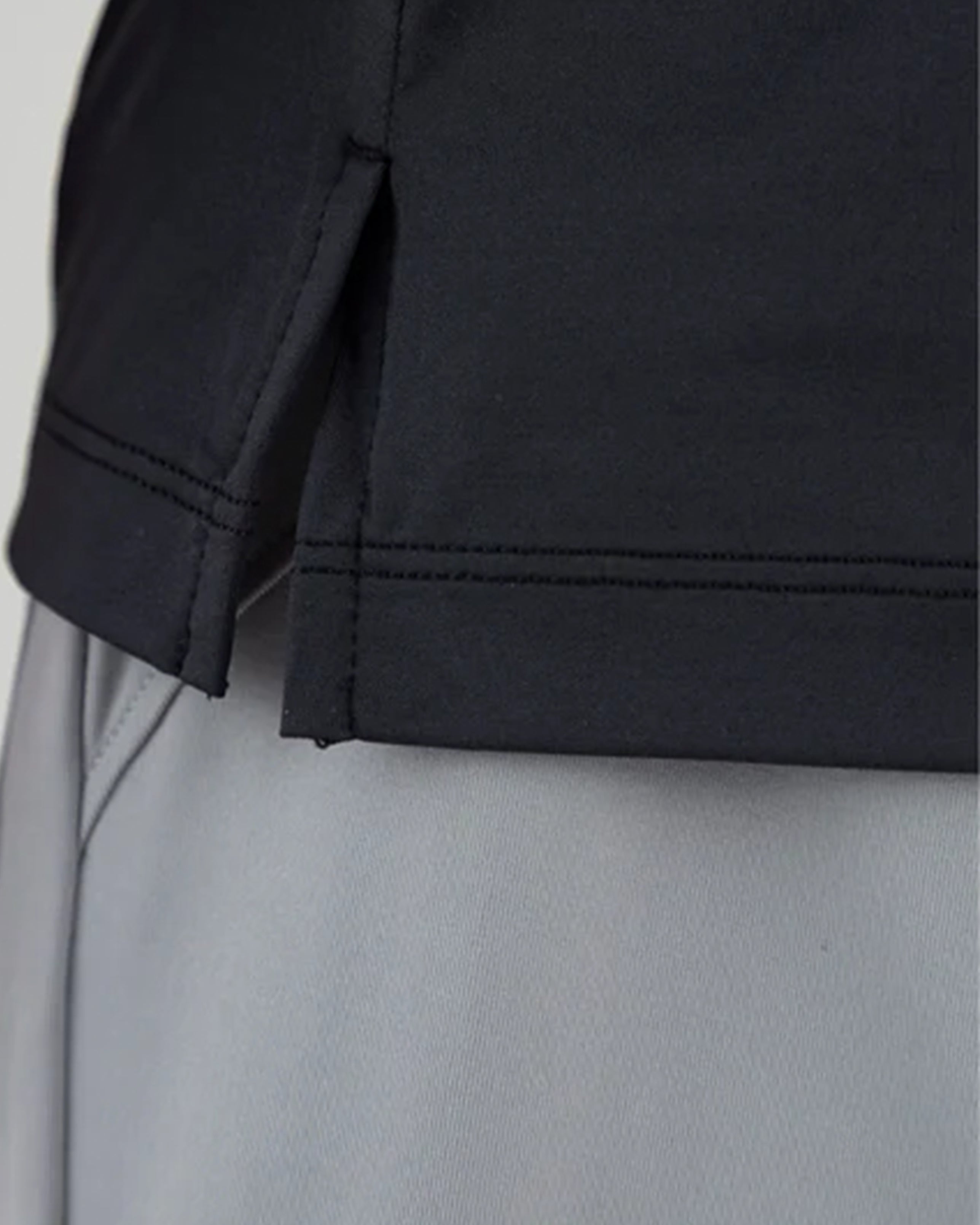 REMANENCE SEMIFIT ECHO LONGSLEEVE – NEGRO