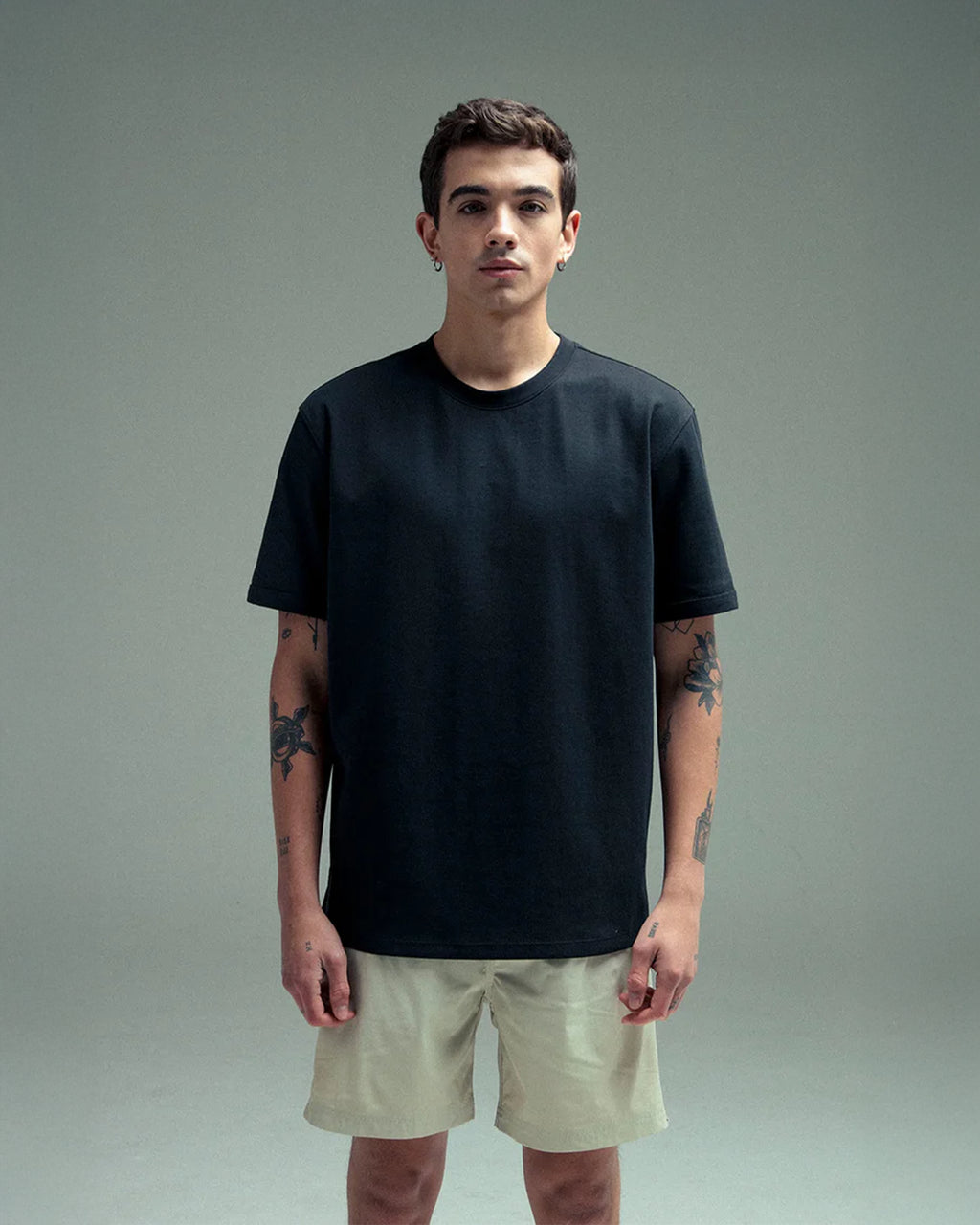 REMANENCE RELAX FIT CLING T‑SHIRT – NEGRO