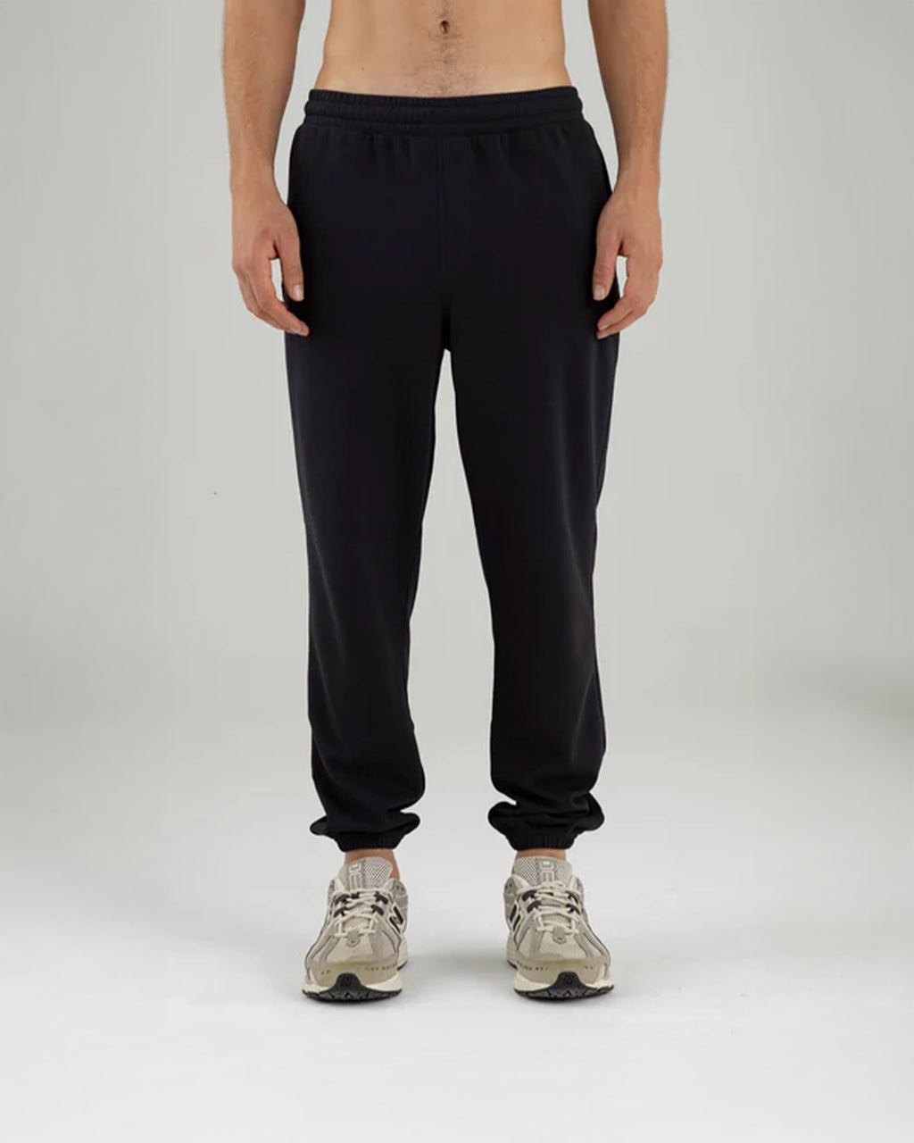 REMANENCE SEMIFIT CHROMA JOGGER – NEGRO