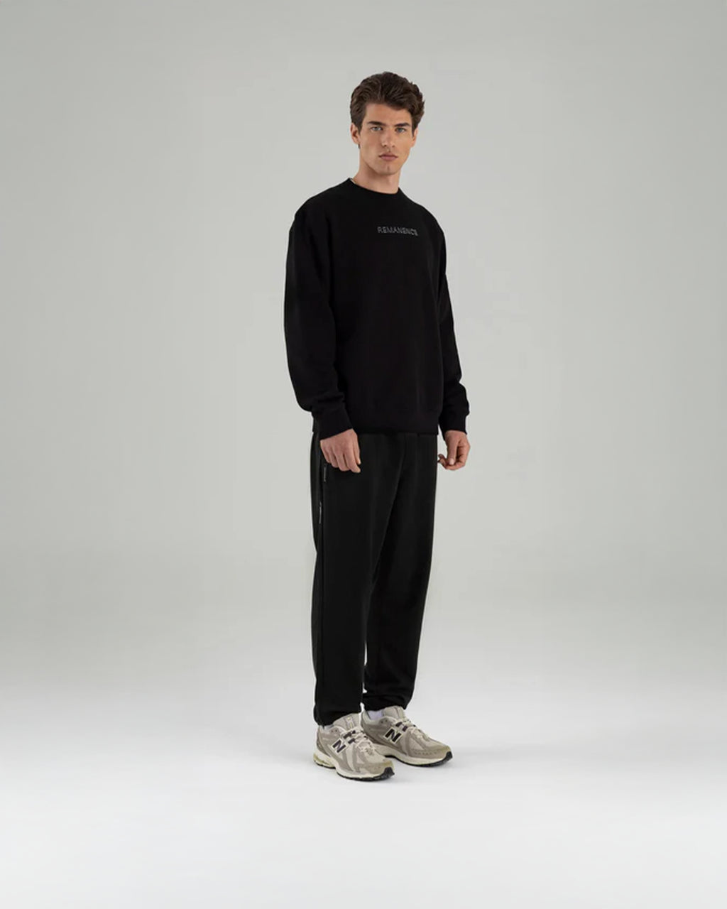 REMANENCE SEMIFIT CHROMA JOGGER – NEGRO