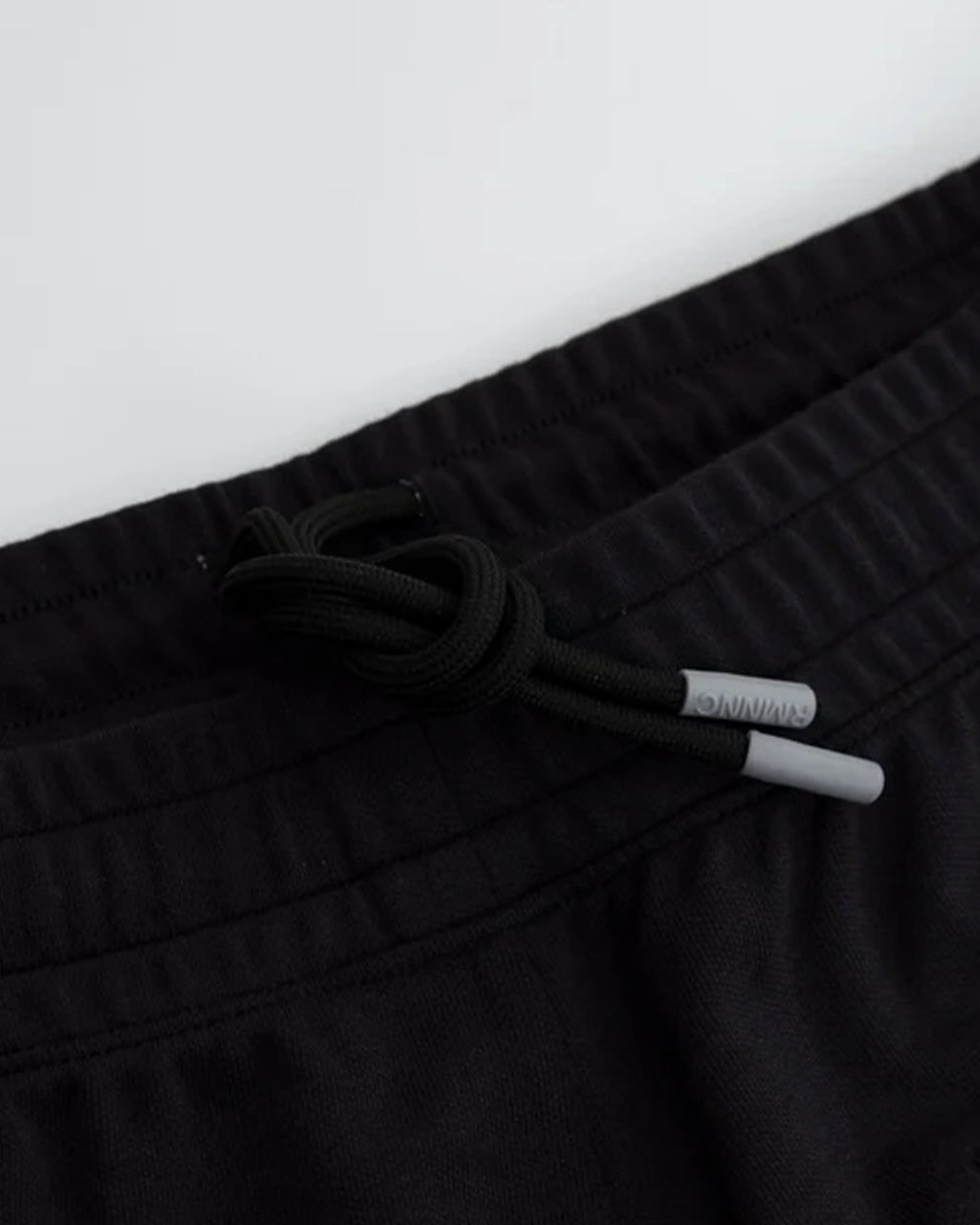 REMANENCE SEMIFIT CHROMA JOGGER – NEGRO