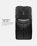 Morral THE FRENCHIE CO Leather Anti-Theft Speed Backpack en cuero italiano negro, expandible de 28 a 35 litros