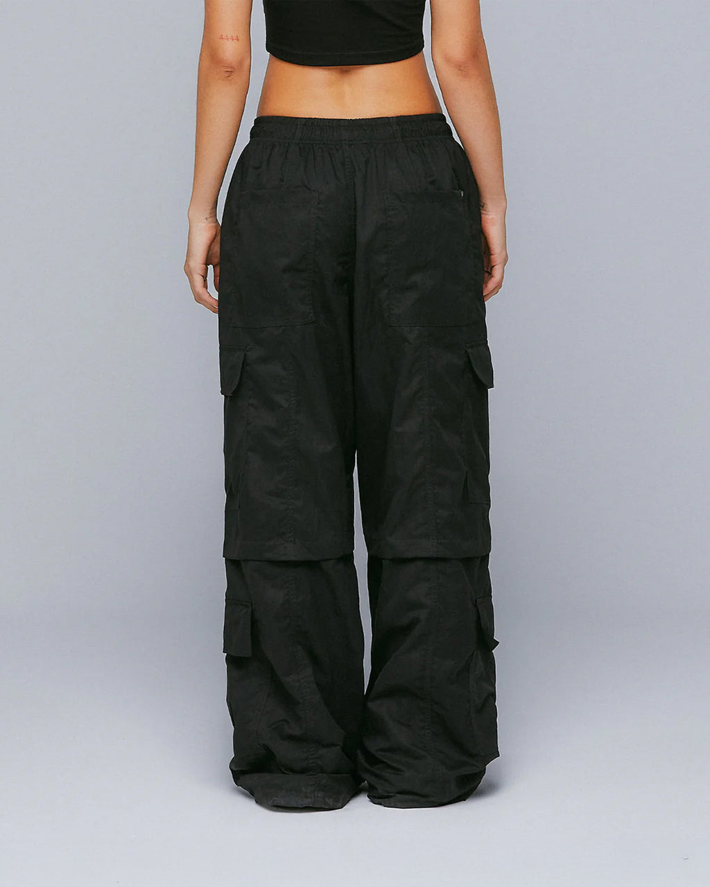 TRUE ACTIVE BAGGY CARGO PANTS - BLACK