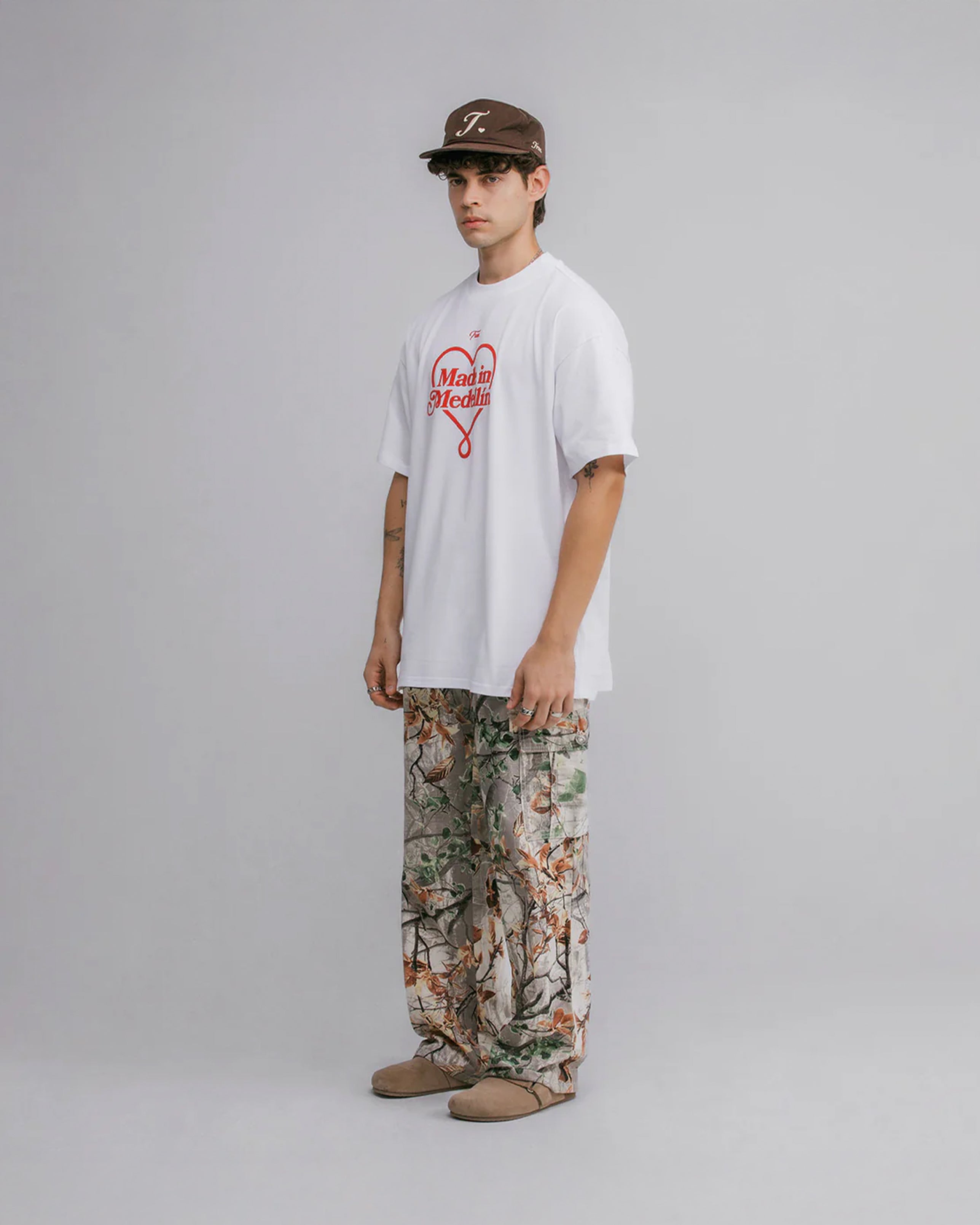 TRUE CAMISETA OVERSIZED MEDELLÍN - BLANCA