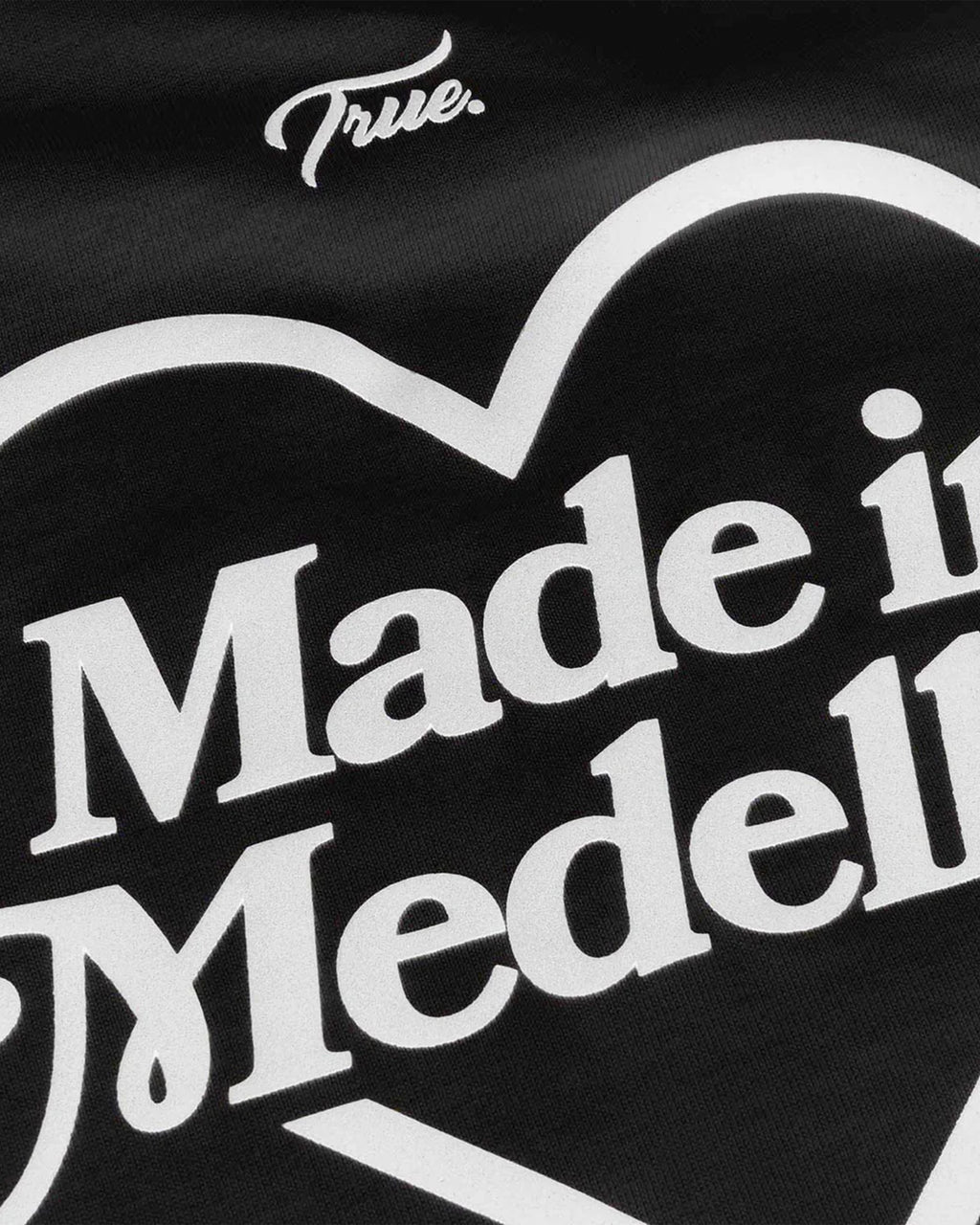 TRUE CAMISETA OVERSIZED MEDELLÍN - NEGRA